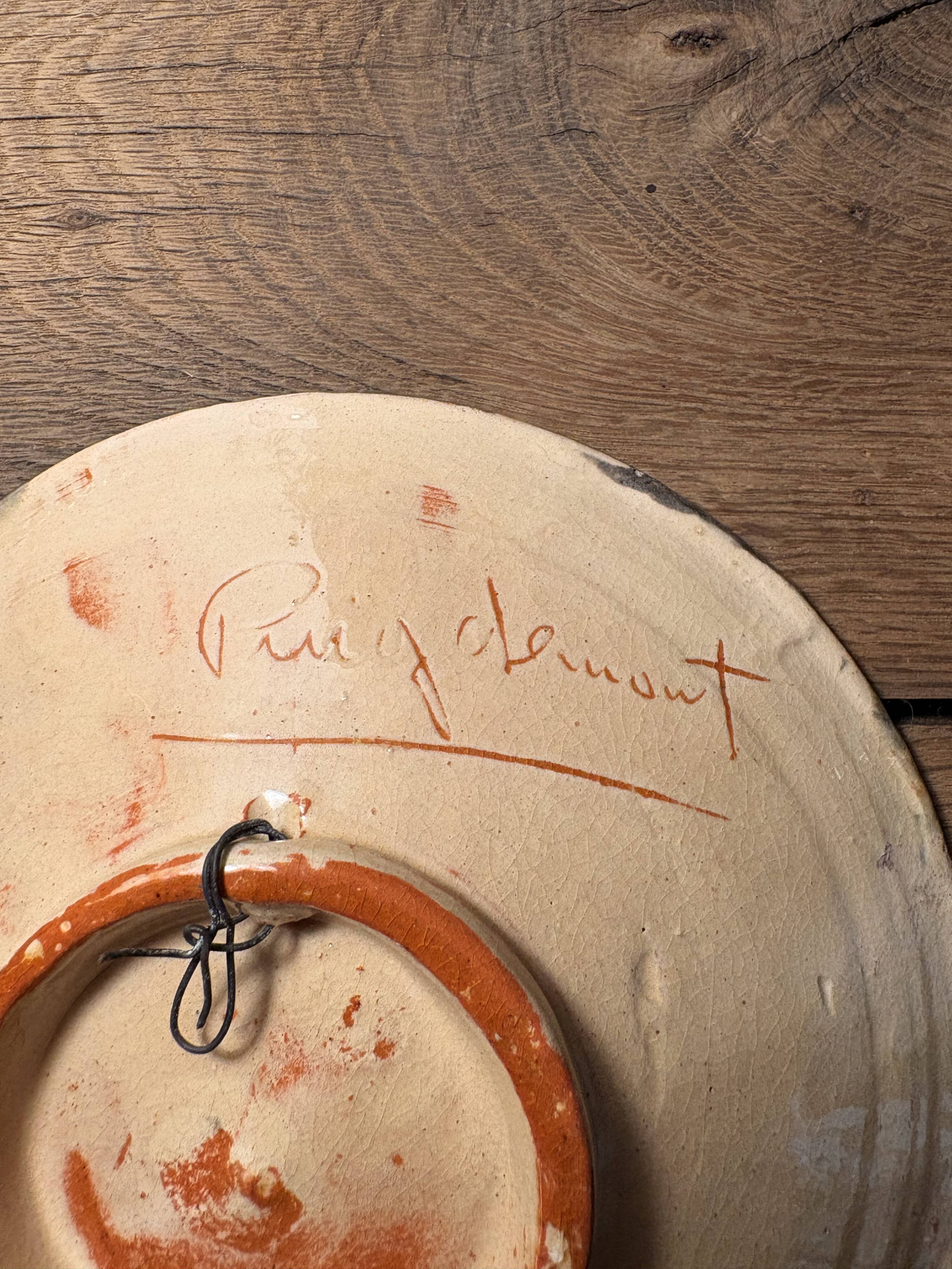 Decorative plate signed Puigdemont – Catalan ceramics