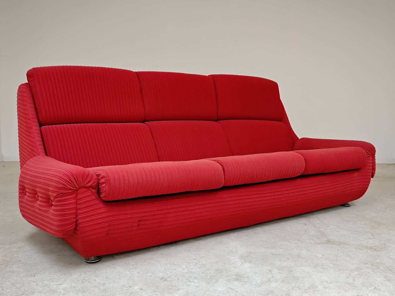 Complete red salon jitona style atlantis space age 1970