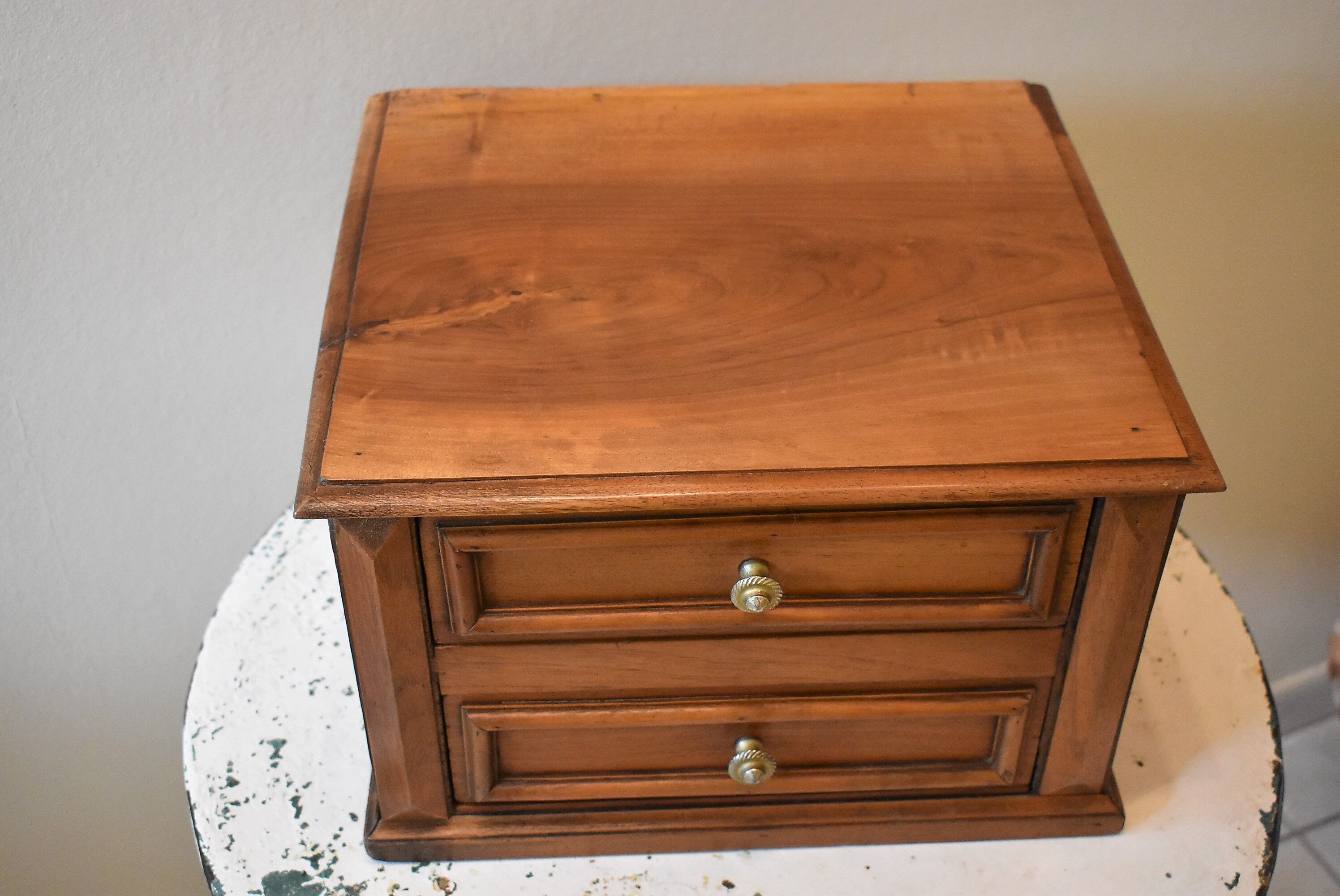 Small furniture 2 drawers (N2)