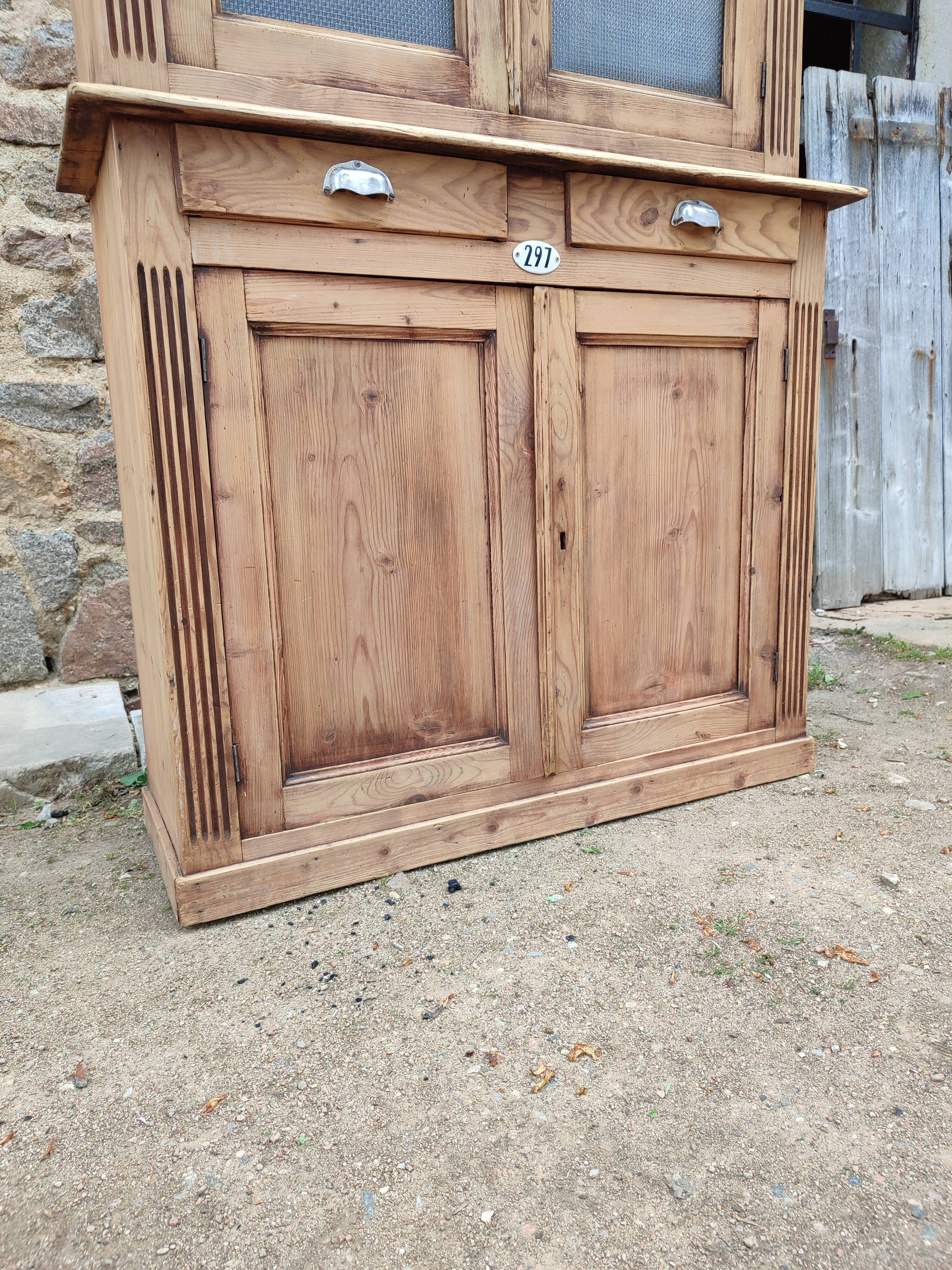 Vaisselier deux corps esprit meuble de métier