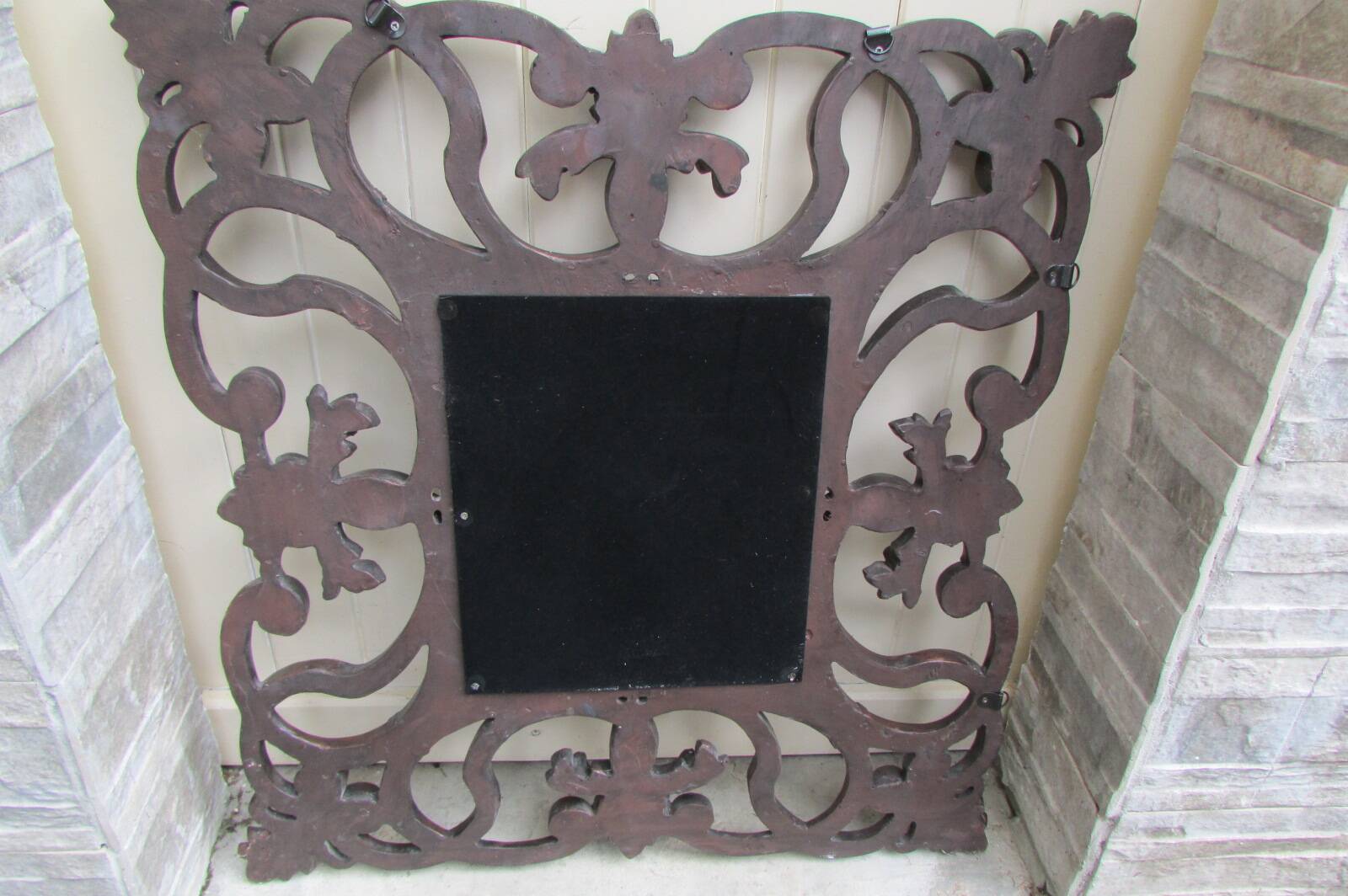 Contemporary mirror, in resin, special for bathrooms