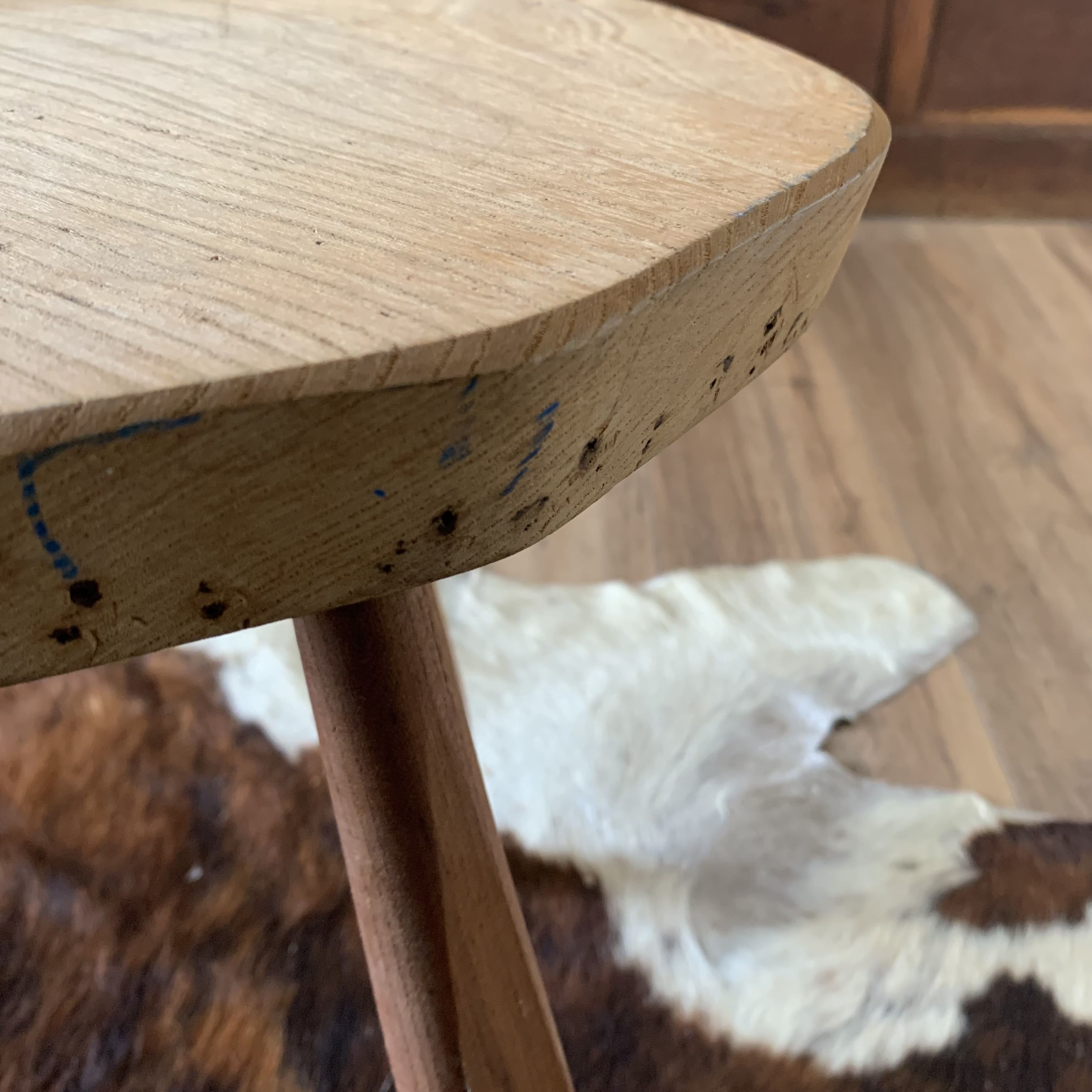 Tabouret tripode