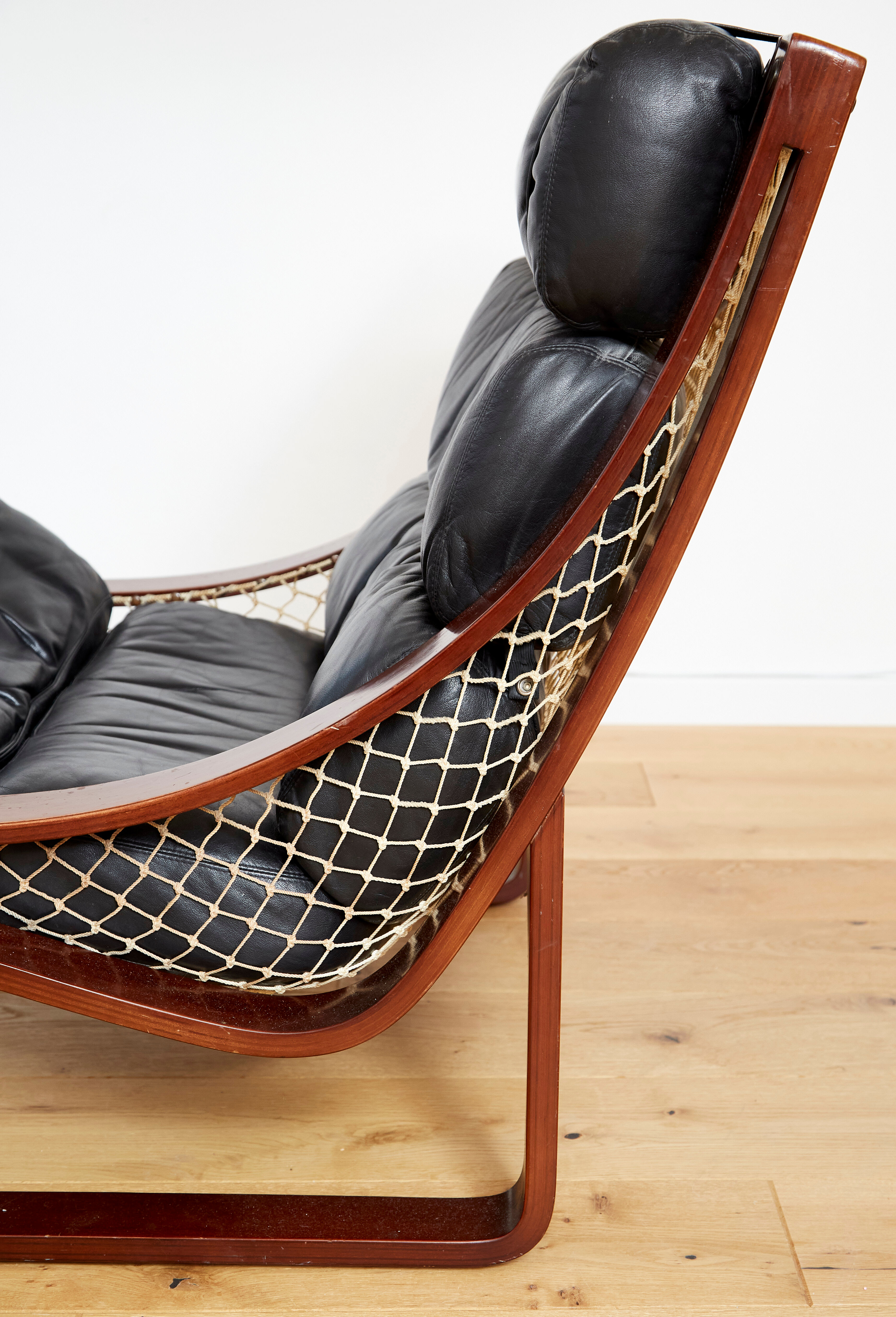 Fred Lowen Lounge Chair T4 for Tessa