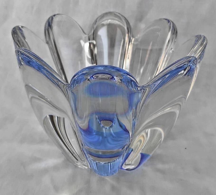 Orrefors Mayflower - Vase 8 Pétales De Cristal Reflets Bleus Vintage
