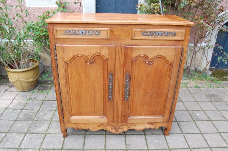 buffet louis XV en merisier du 19e siécle