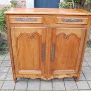 Louis XV buffet in cherry wood from the 19th century.