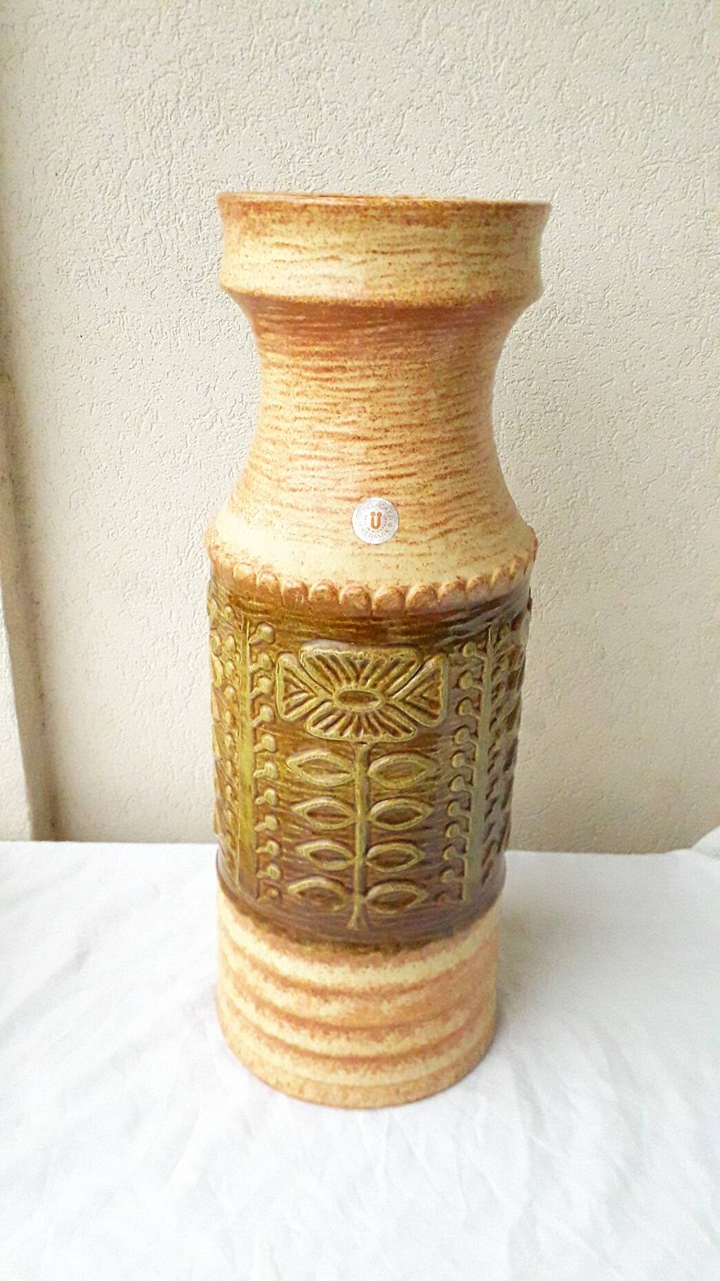 70s vase