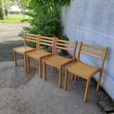 Chaise en bois massif