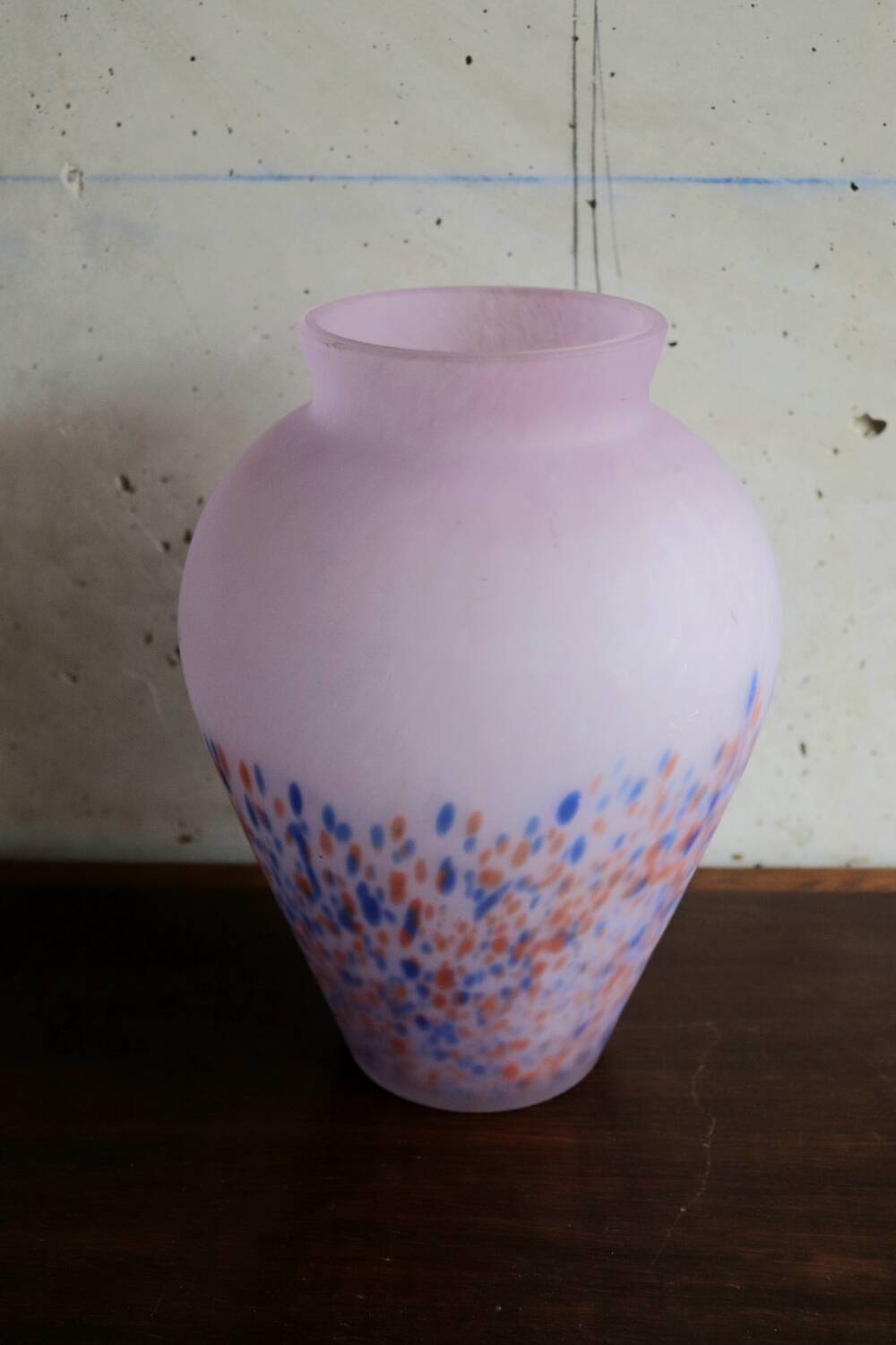 Parma vase in speckled glass paste