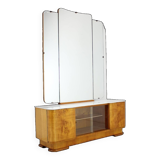 Buffet surmonté d'un miroir triptyque par Jindřich Halabala, Tchécoslovaquie, 1950