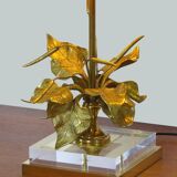Table lamp with gilded brass foliage
