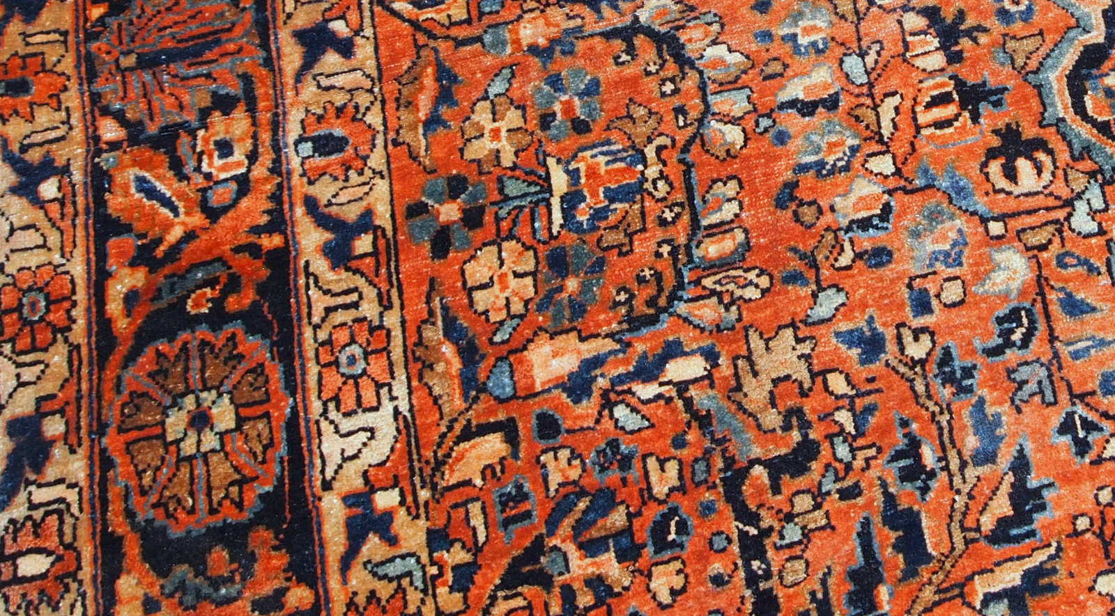 Handmade antique Persian Sarouk rug 4.1' x 6.7' (125cm x 204cm) 1920s