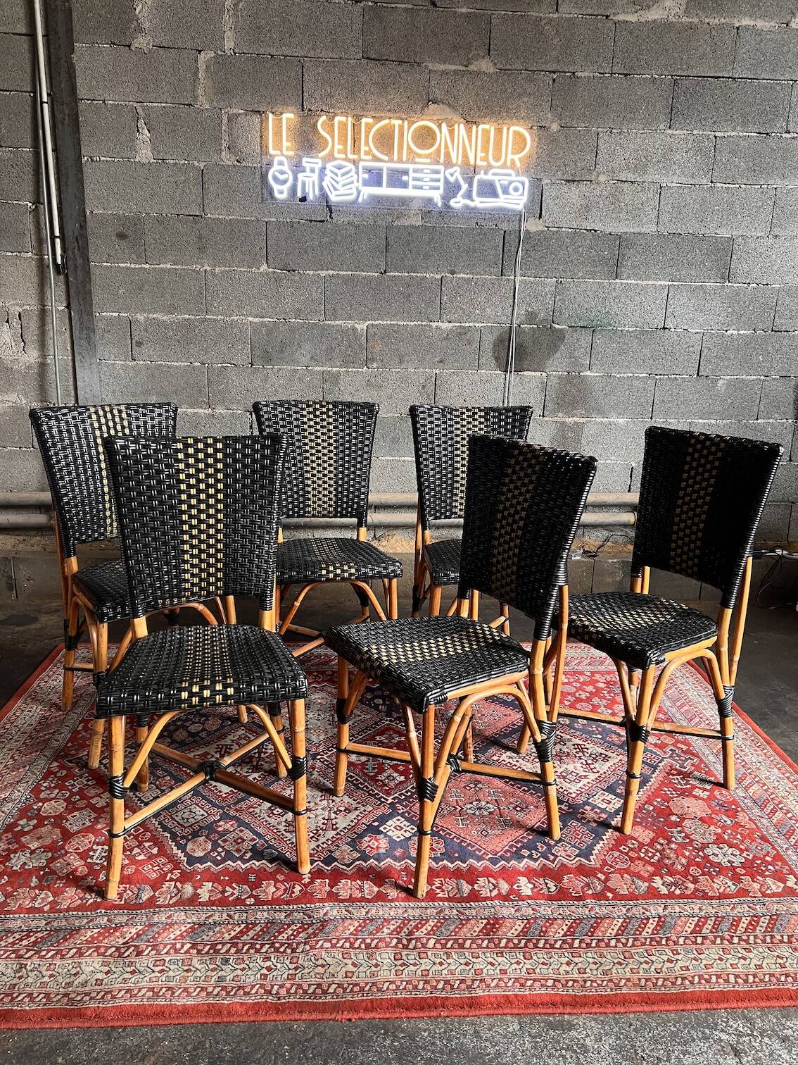 6 chaises vintages de terrasse de bistrot parisien en rotin