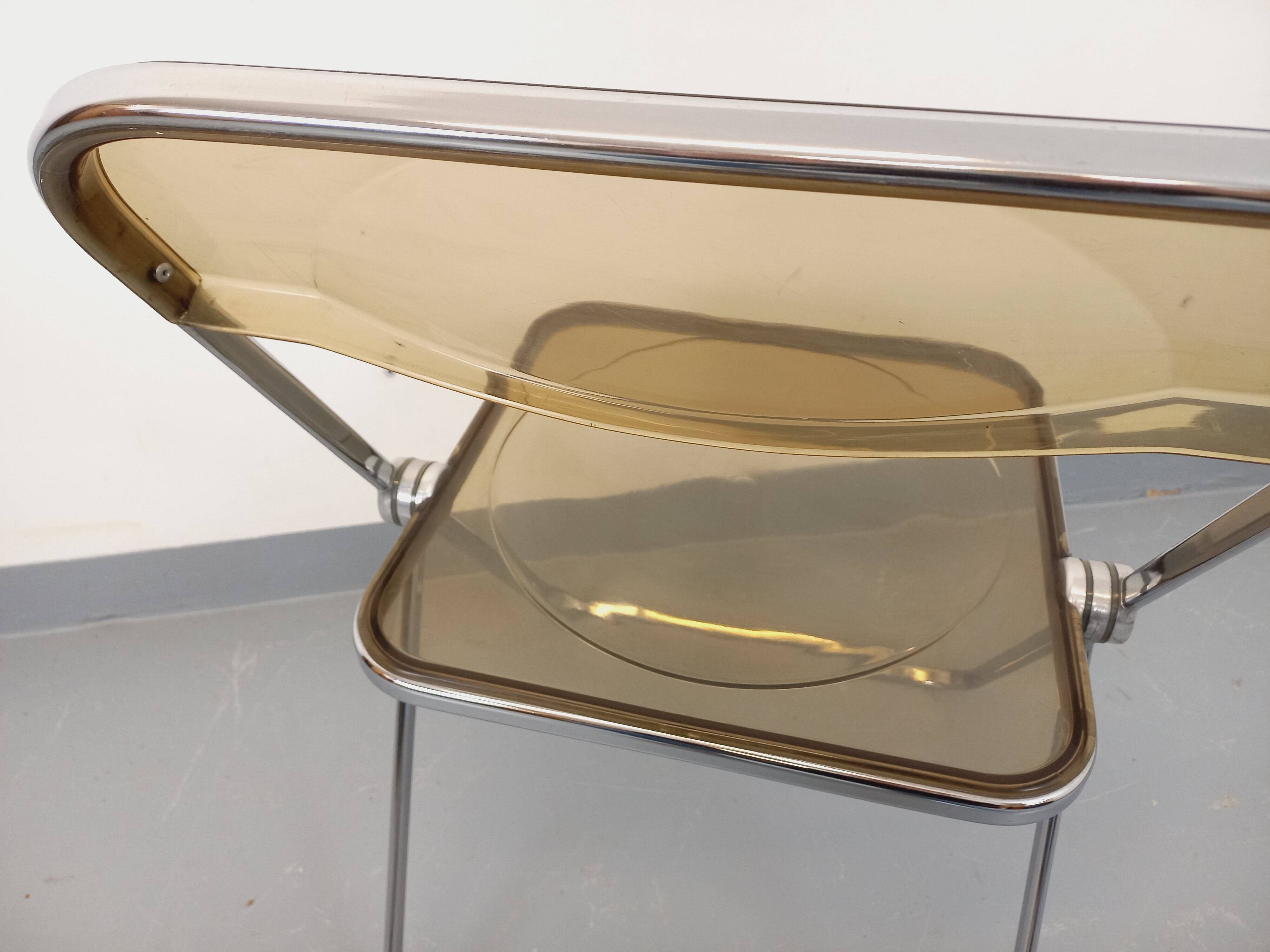 Vintage folding chair Plia by Giancarlo Piretti for Castelli from the 1960s.