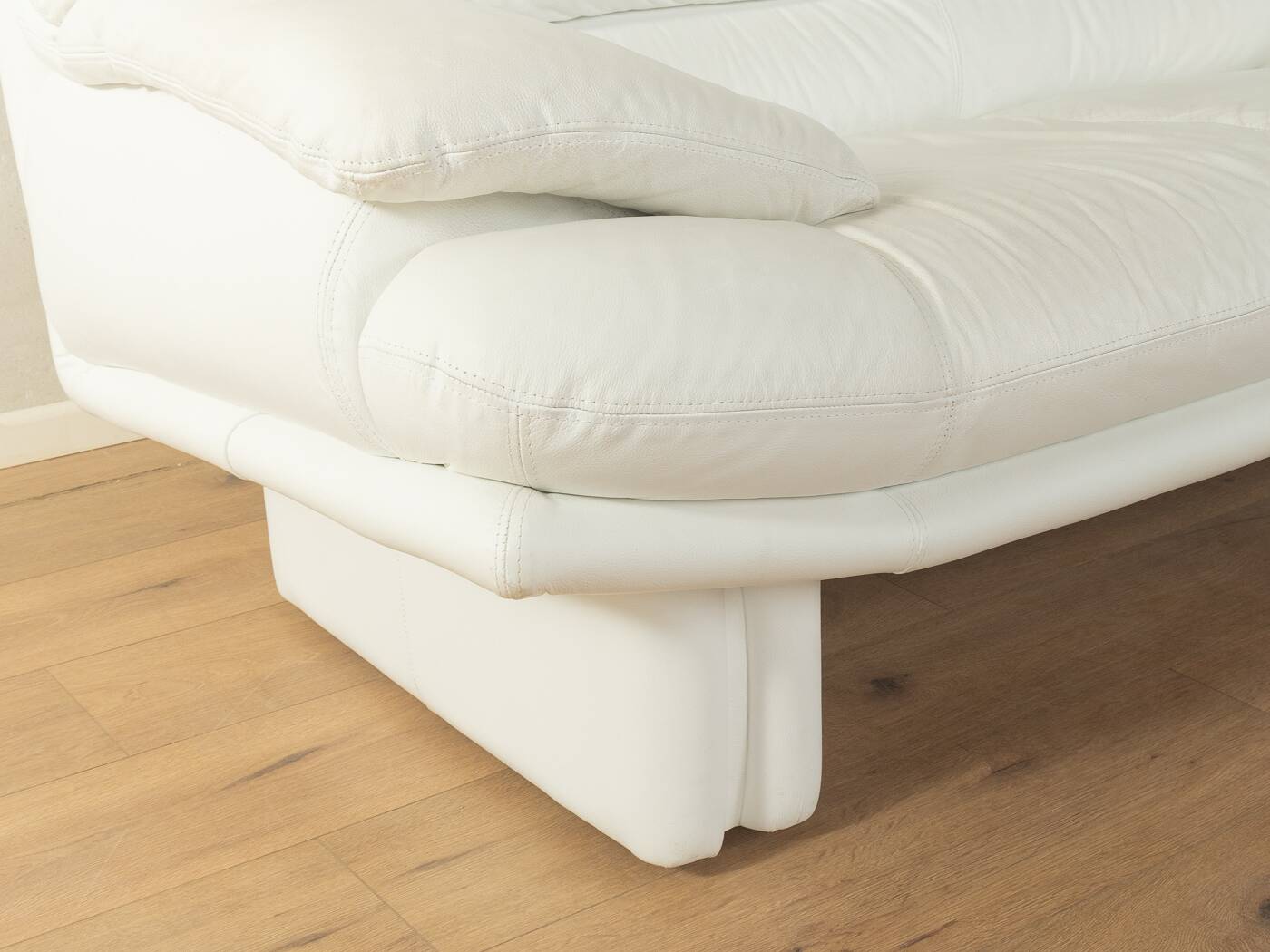 Postmodern sofa by Nicoletti Salotti from the 1980s
