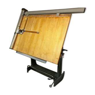 UNIC industrial drawing board equipped with ISIS drawing device