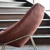 Artifort Oyster chair