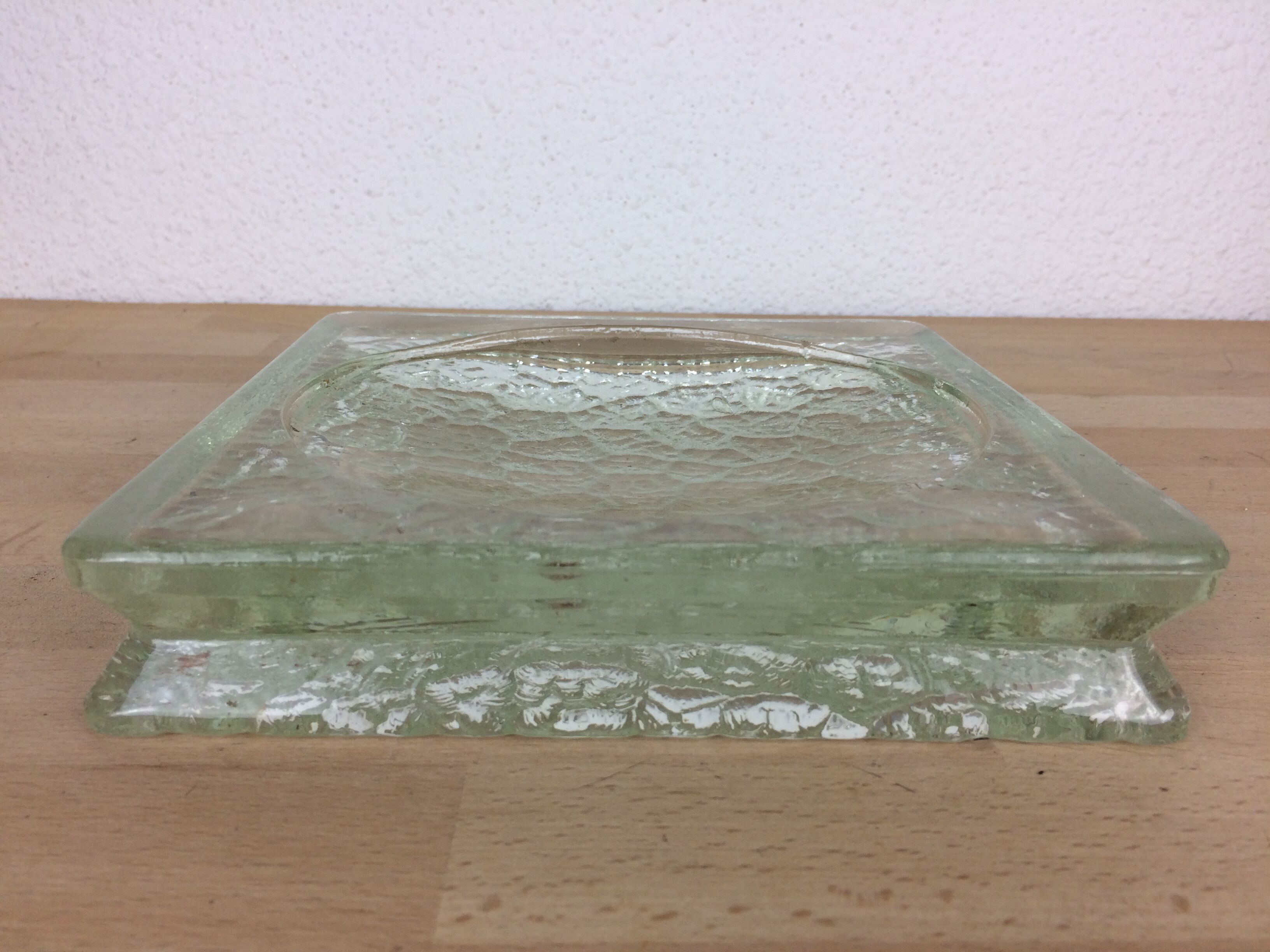 Empty glass pocket of Saint Gobin