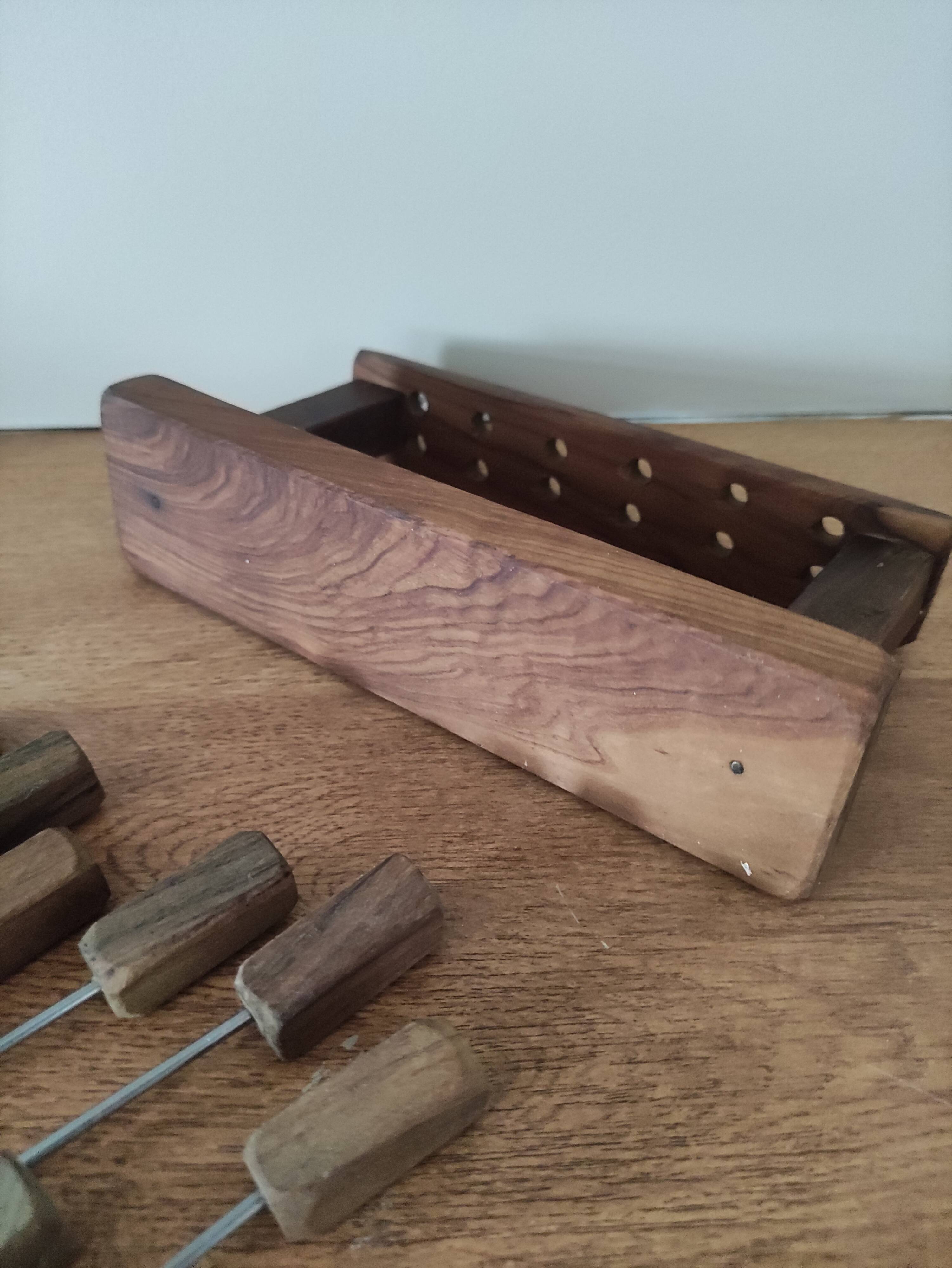 12 snail forks with wooden display