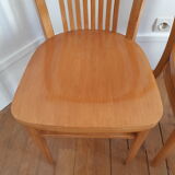 Lot of 2 vintage wooden chairs