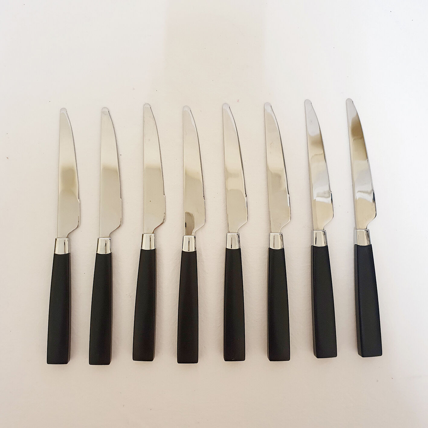 8 Guy Degrenne knives