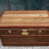 Checkerboard canvas travel trunk