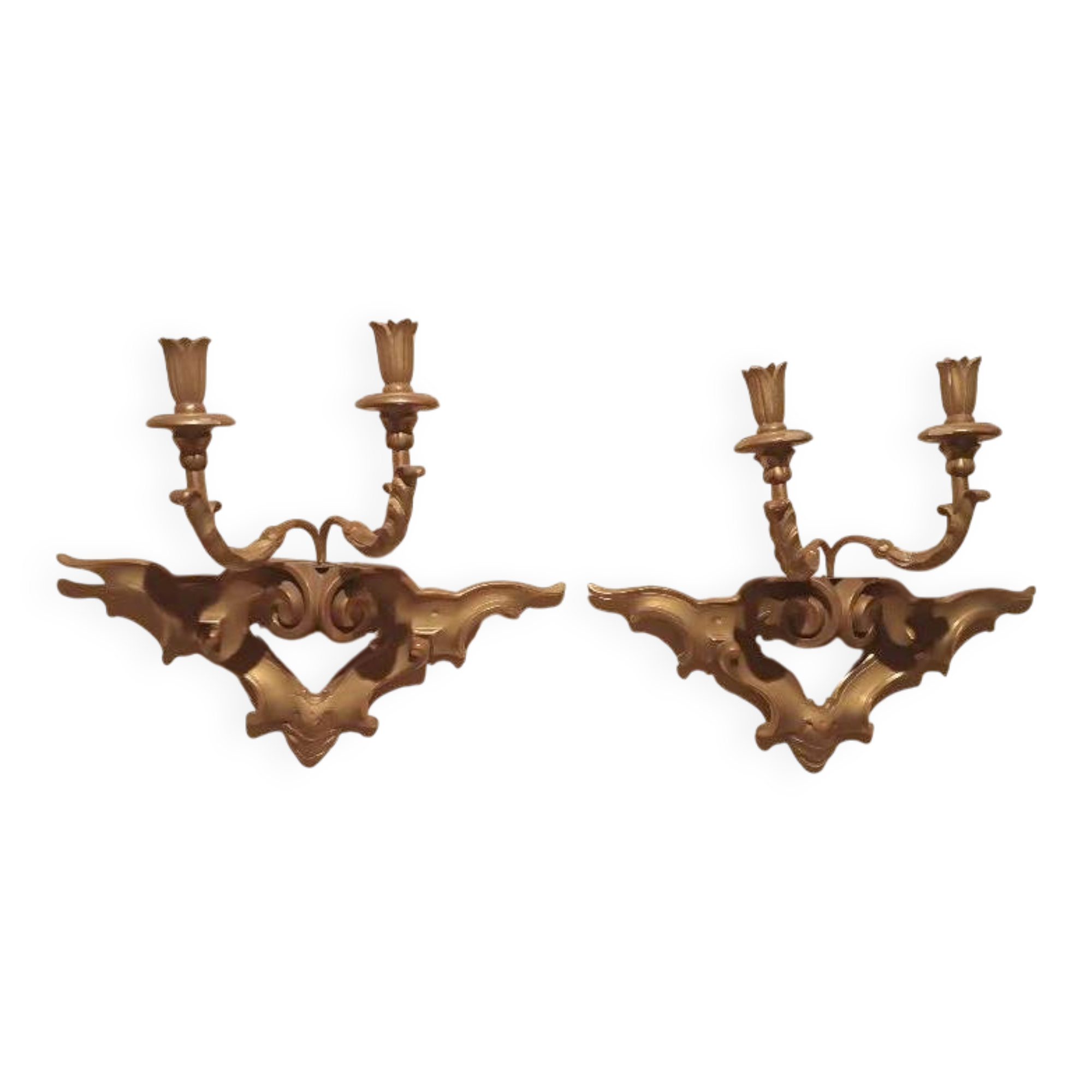 Pair of antique wall sconces in gilded wood from the 19th century.