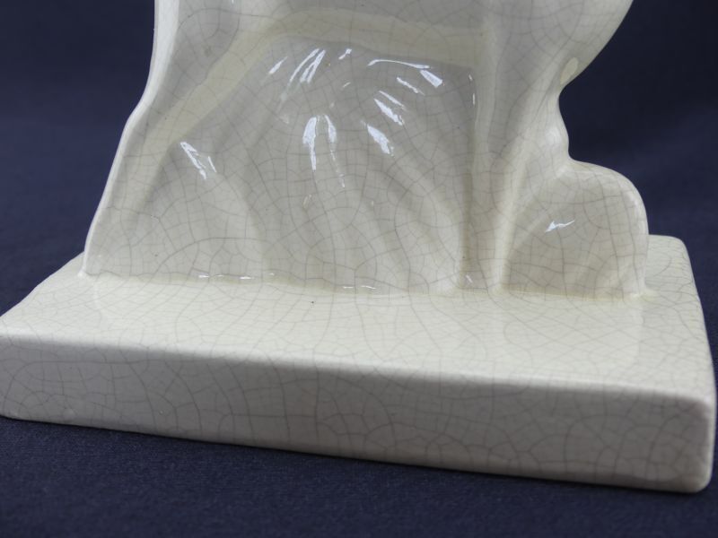 Onnaing, paire de serre-livres antilopes en craquelé Art Déco