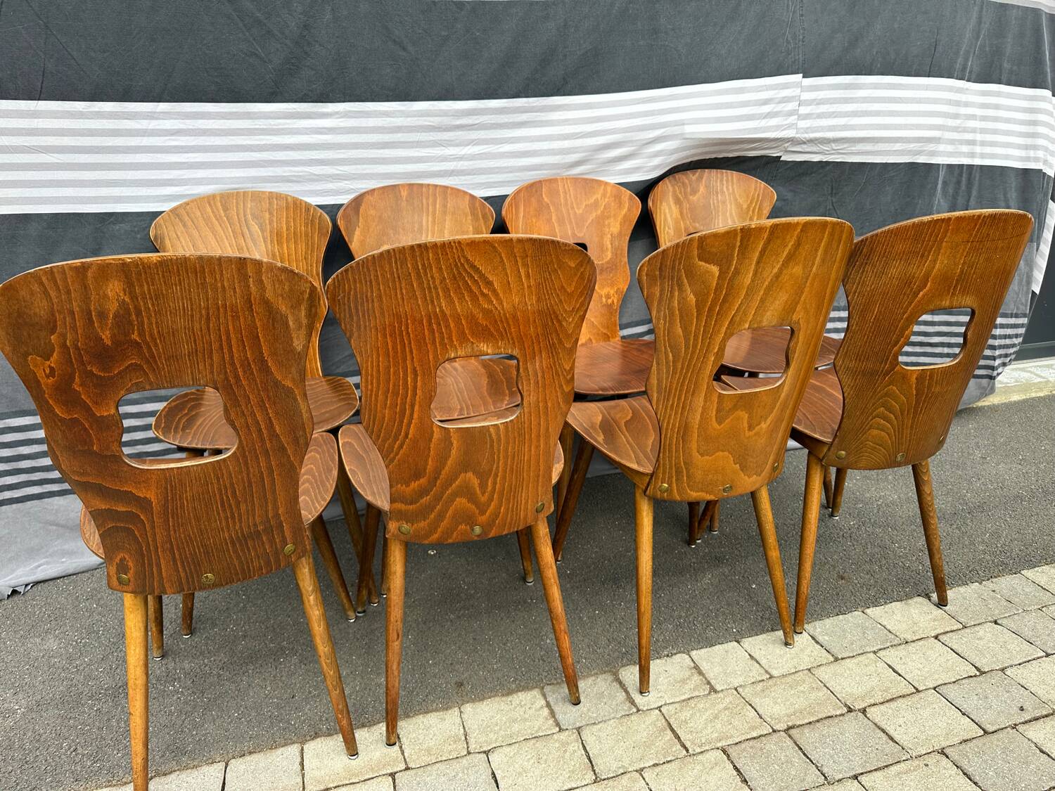 Suite de 8 chaises de bistrot Baumann vintage années 1970