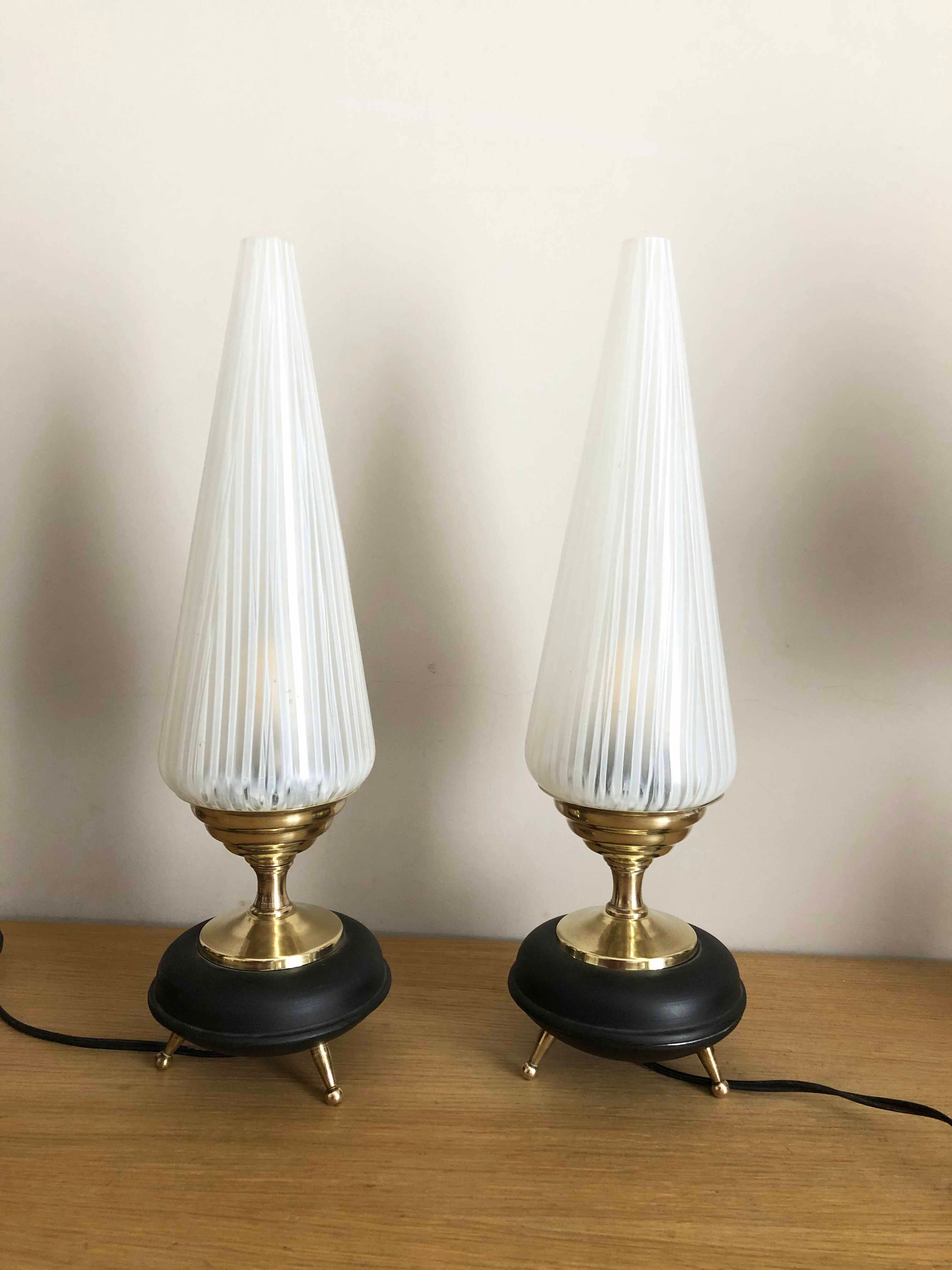 Paire de lampes tripodes 1960 italienne