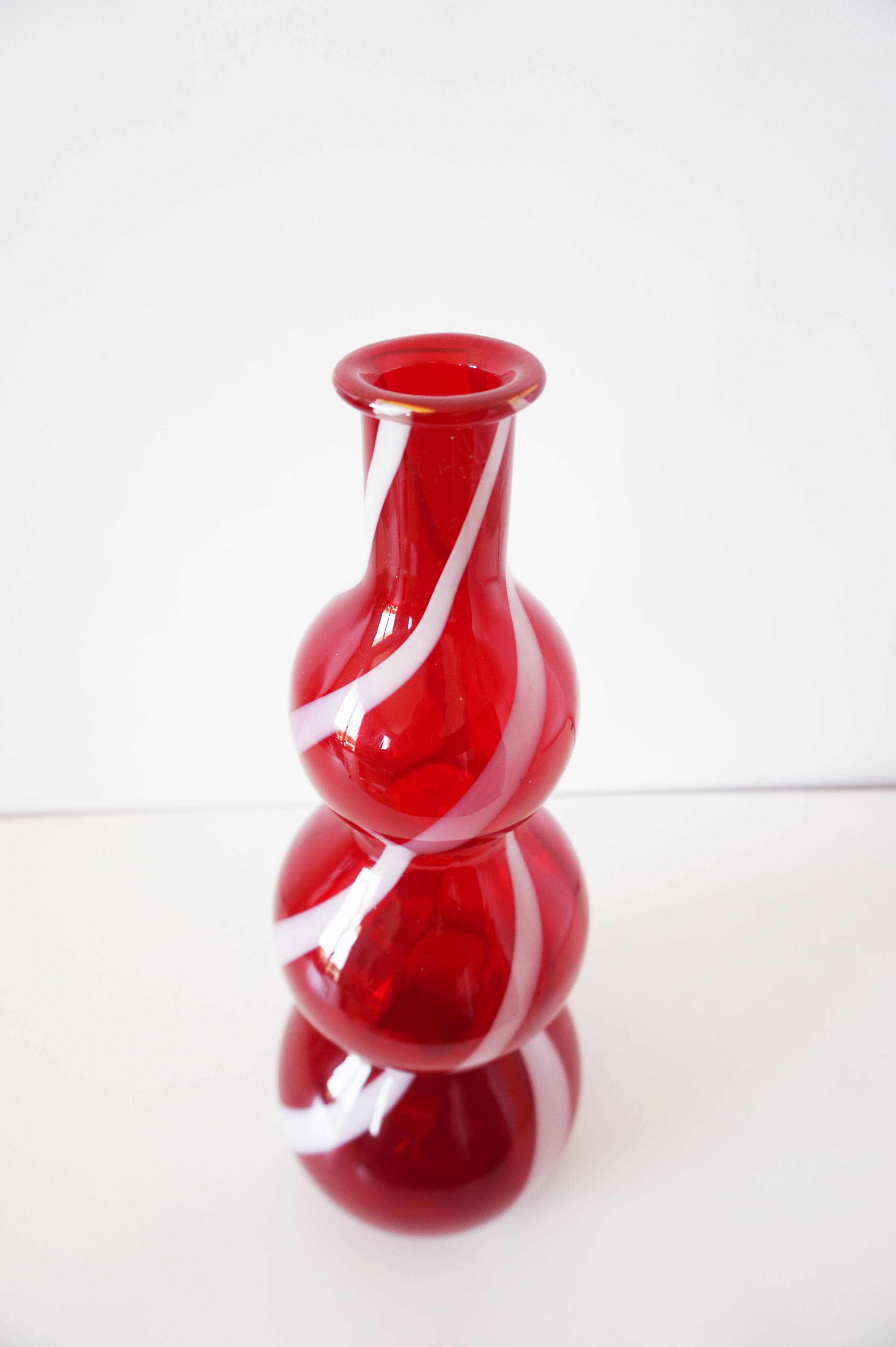 Italian carafe, blown glass, red Empoli.
