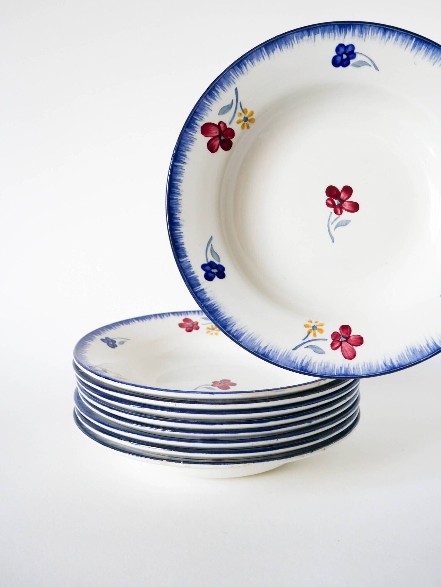 Set of 9 Digoin Sarreguemines soup plates, Mary-Lou model, 1940