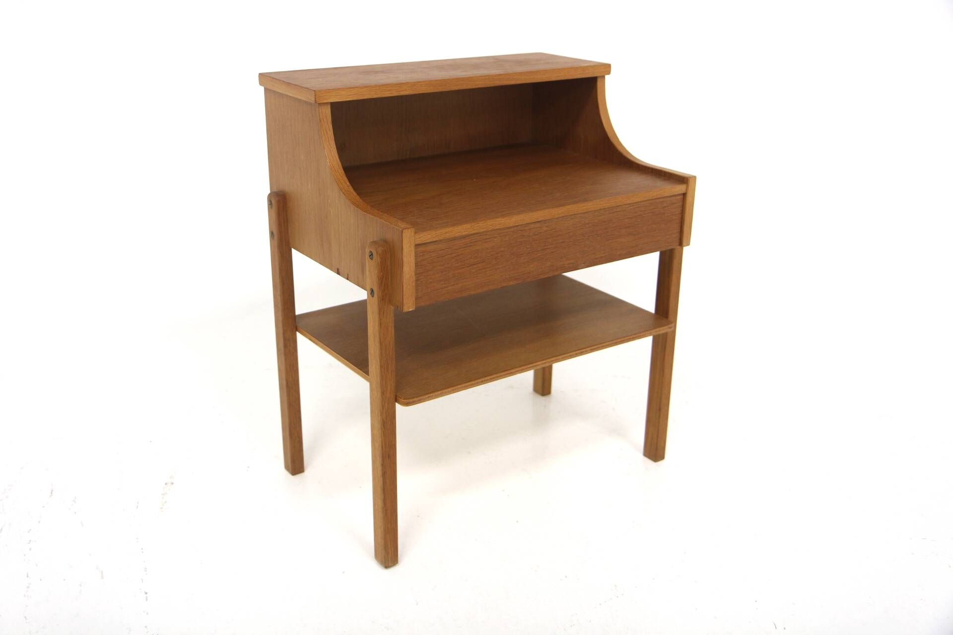 Scandinavian bedside table in teak, AB Carlströms, Sweden, 1960.