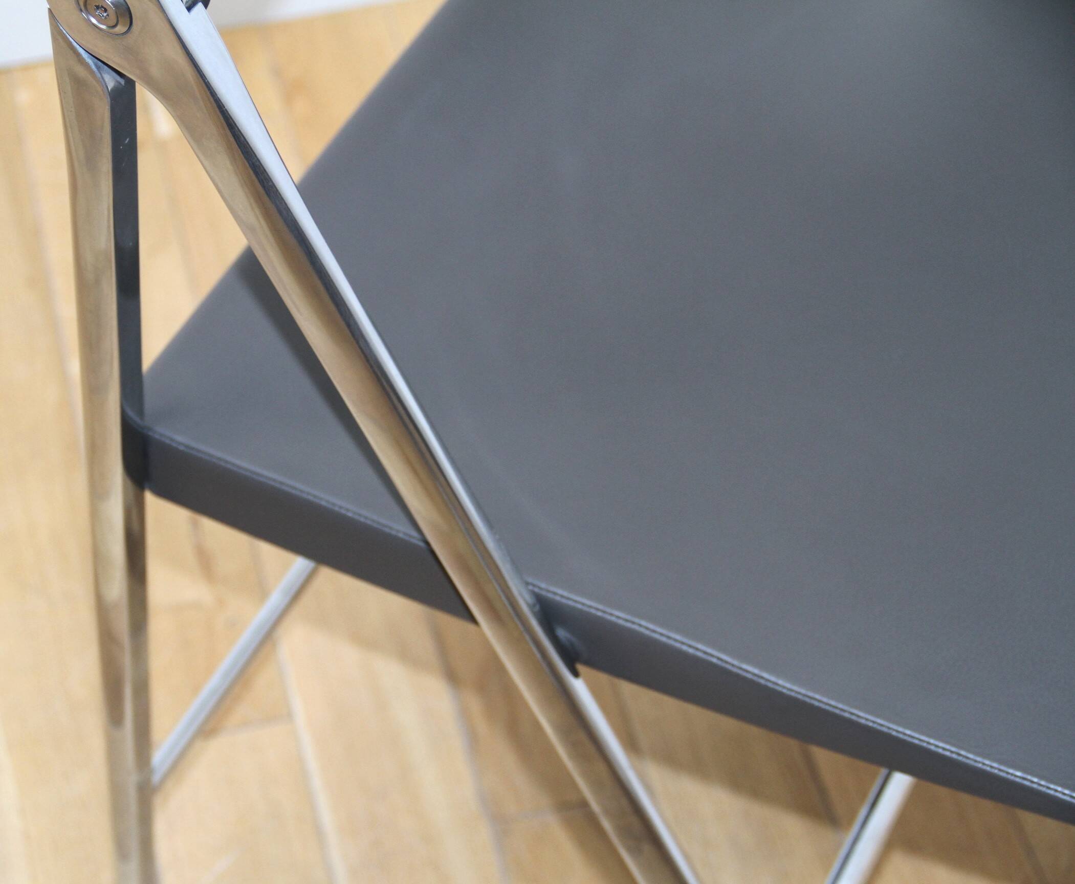 Pair of Donald Chair chairs, Poltrona Frau