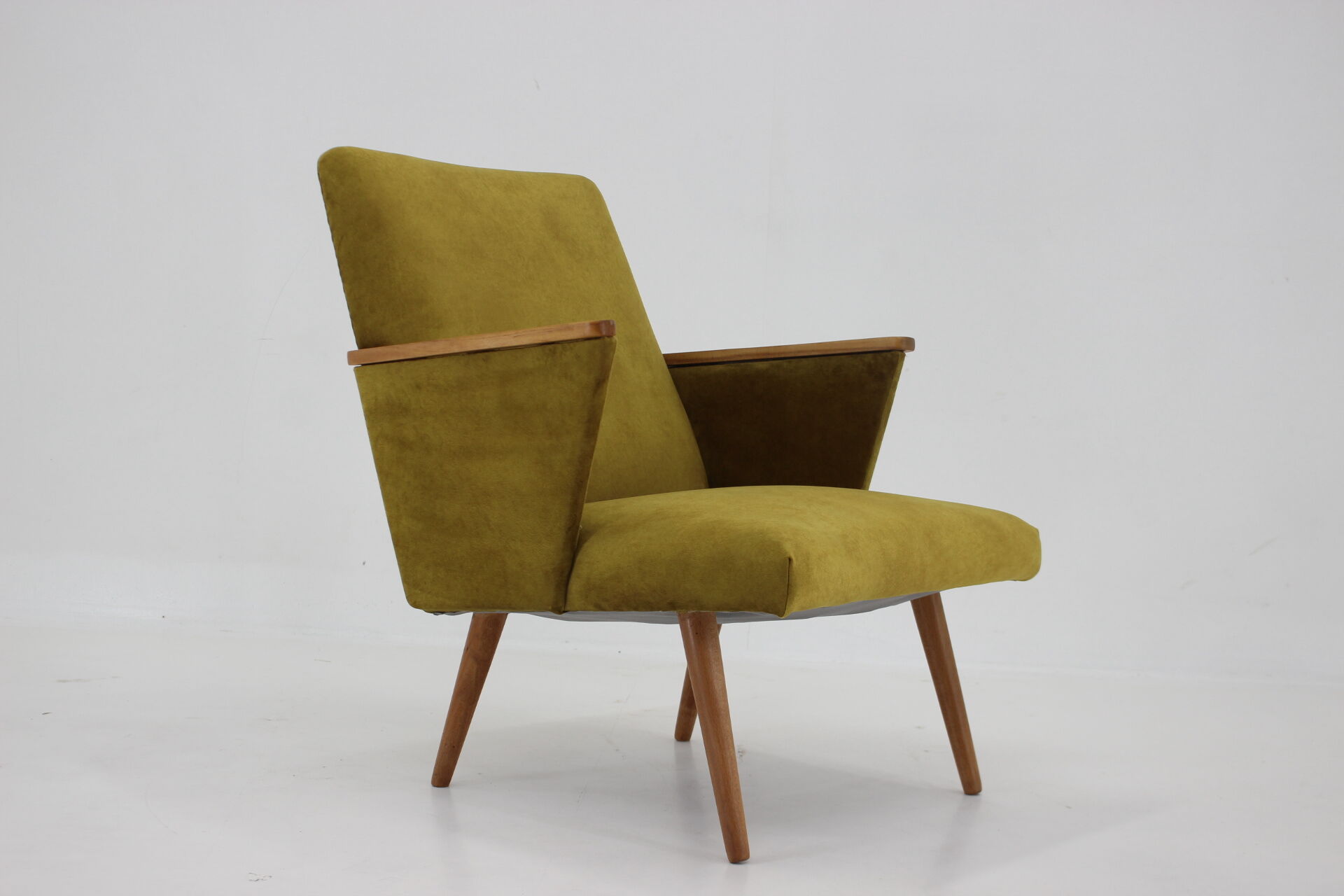 1960s Refurbished Beech Armchair, Czechoslovakia