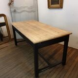 Farm table