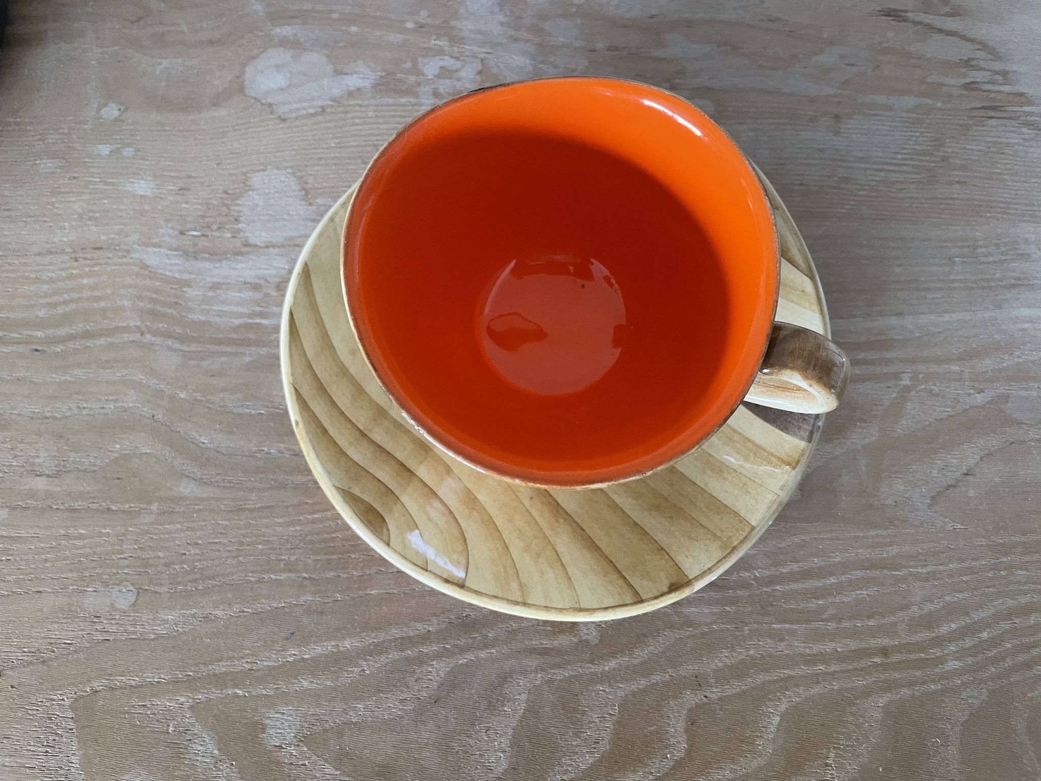 Ensemble tasse et sous tasse imitation bois