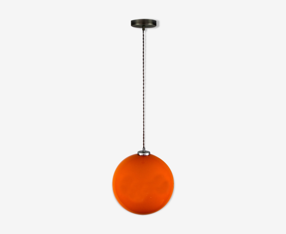 Suspension en verre orange du milieu du siècle