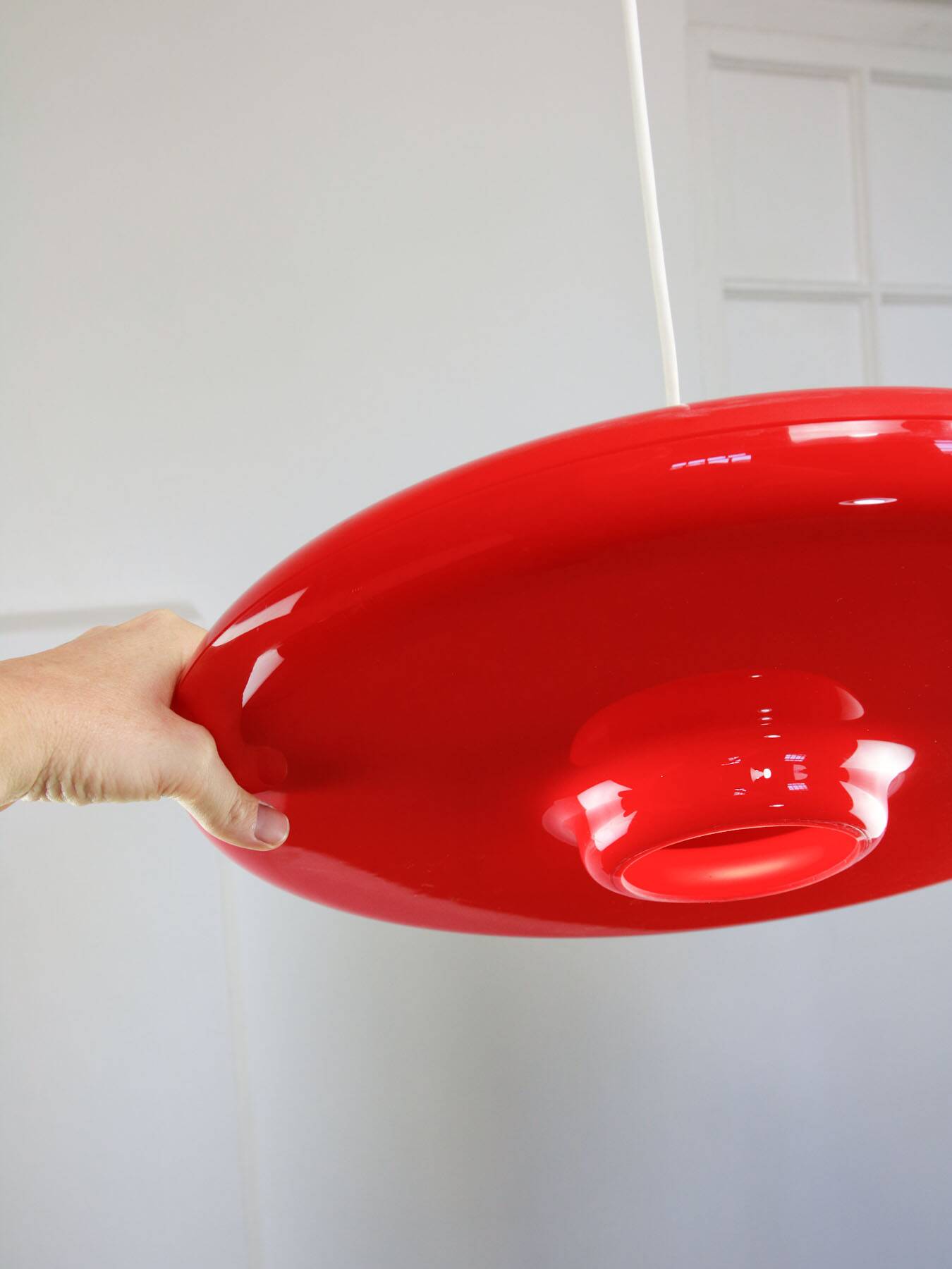 Space-Age Saucer Pendant in Red Plexiglas from Guzzini, 1960s