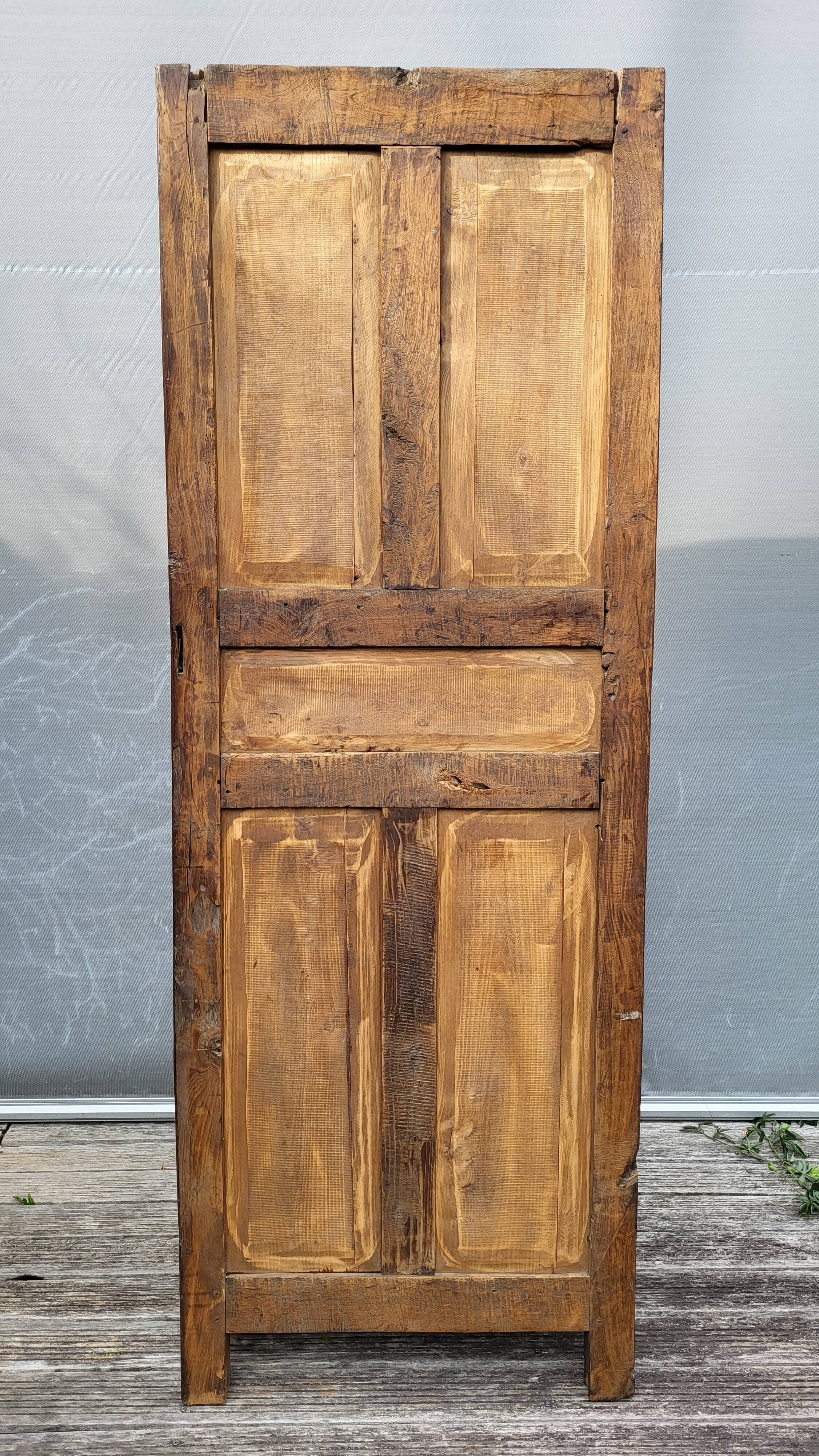 Large "Standing Man" in solid oak from the 18th century