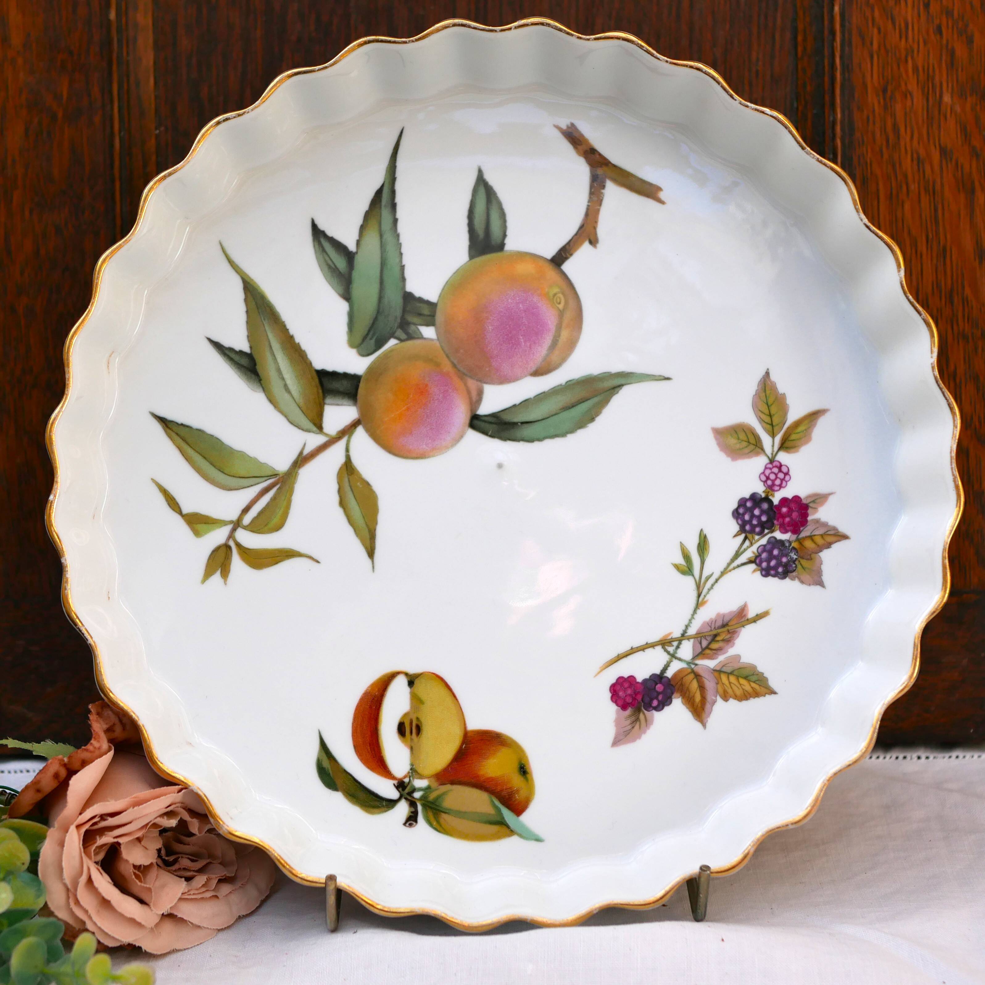 Royal Worcester Evesham Gold pie dish