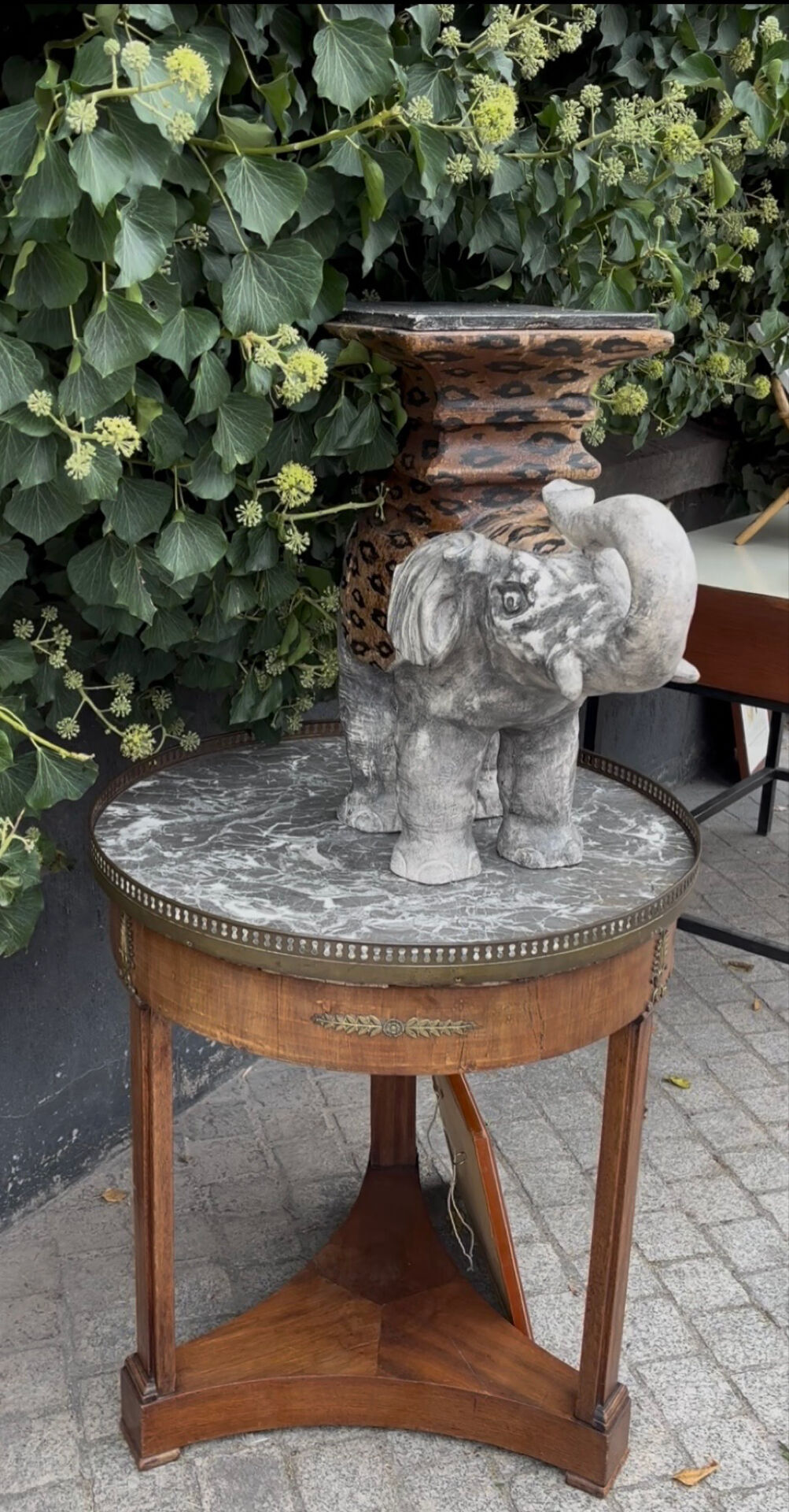 Elephant side table – leopard pattern – Jansen style 1970