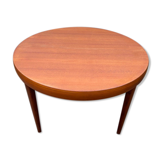 Scandinavian type round table in teak and teak veneer dia 120cm year 1960
