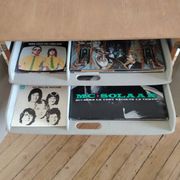 Meuble à vinyles vintage rénové, années 60