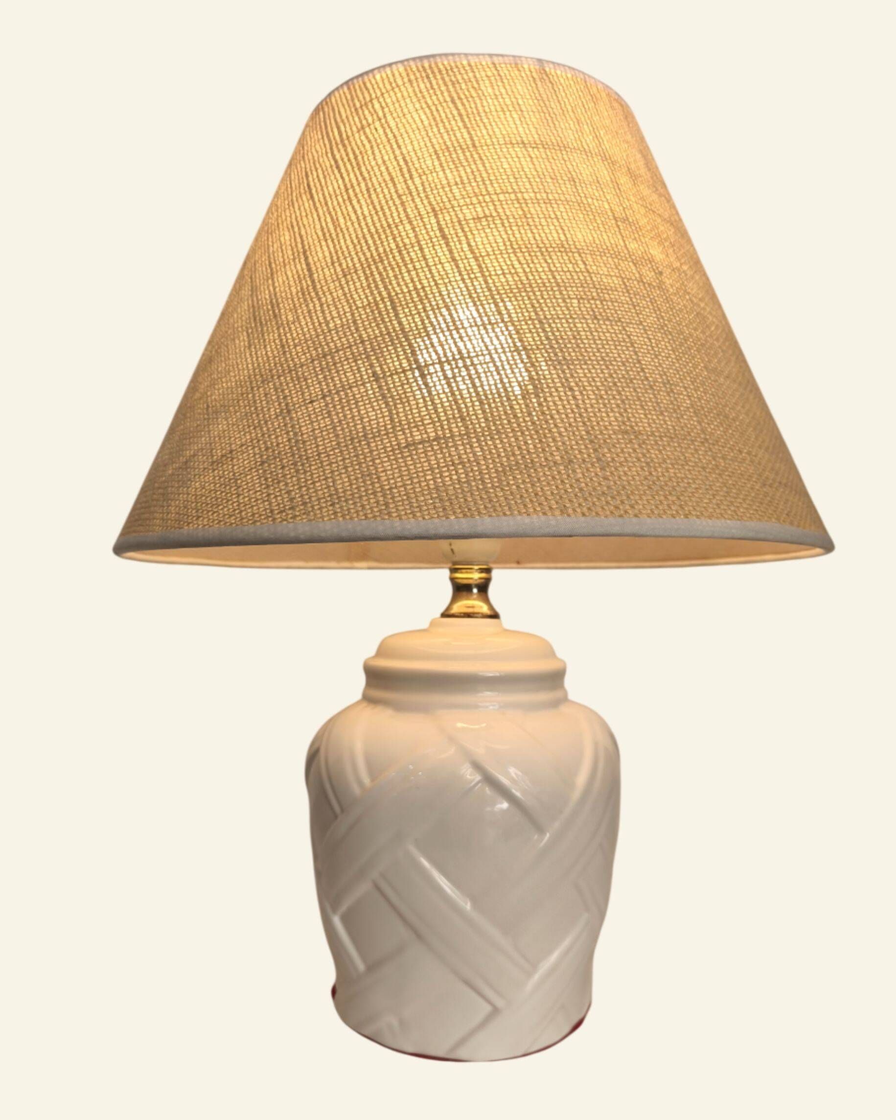 White ceramic lamp base from Manises, intertwined geometric relief.