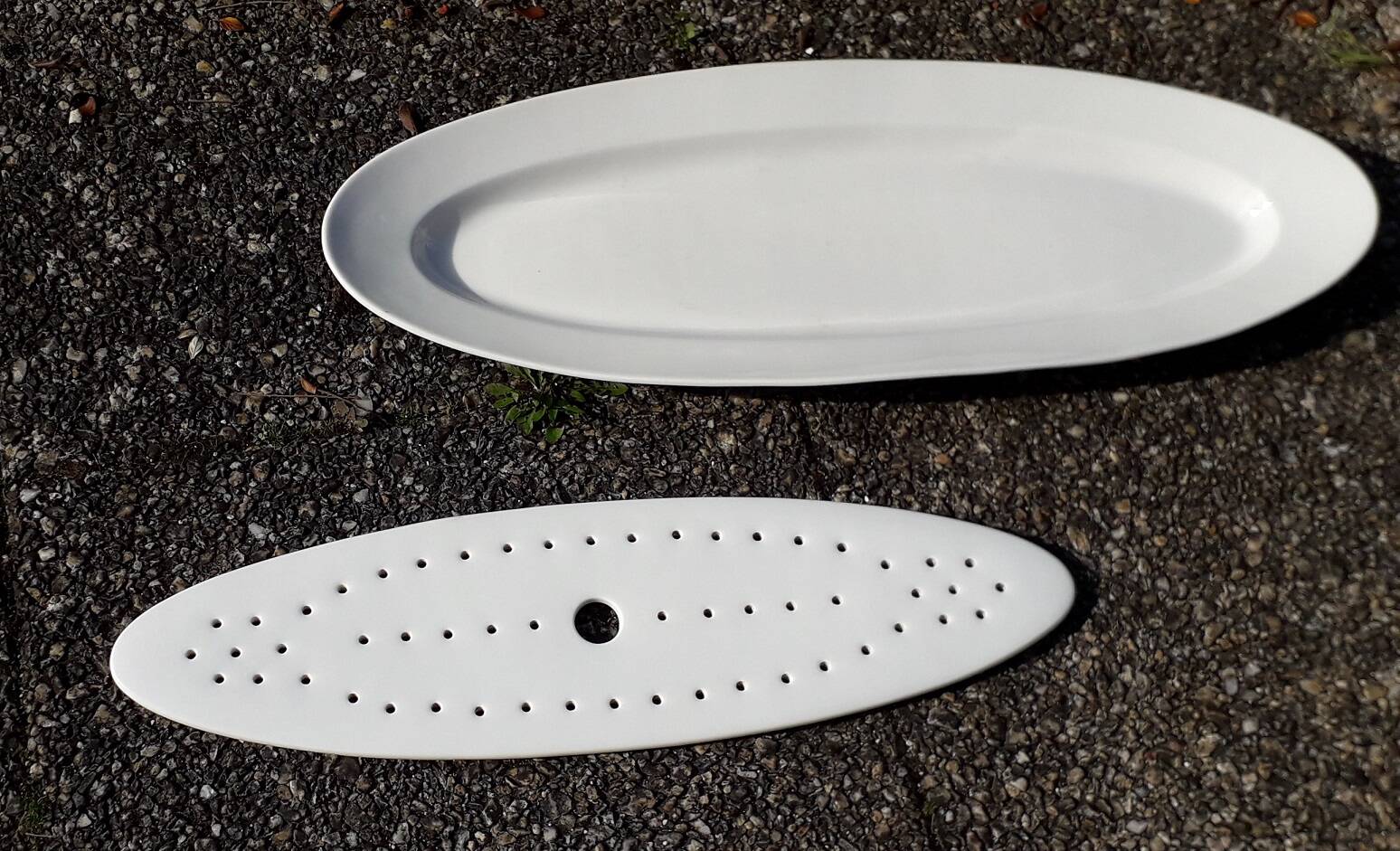 Plat à poisson en porcelaine