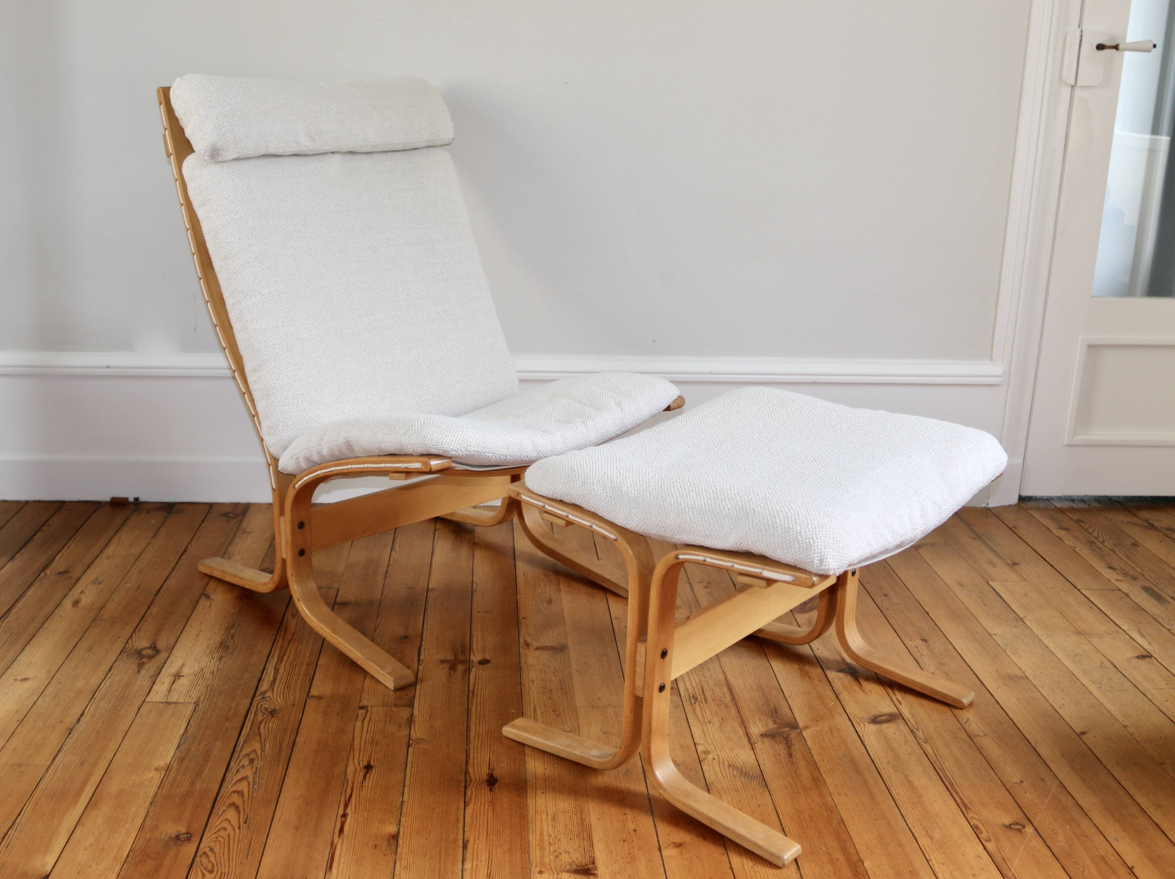 Vintage Scandinavian lounge chair and ottoman Relling model Siesta 1960