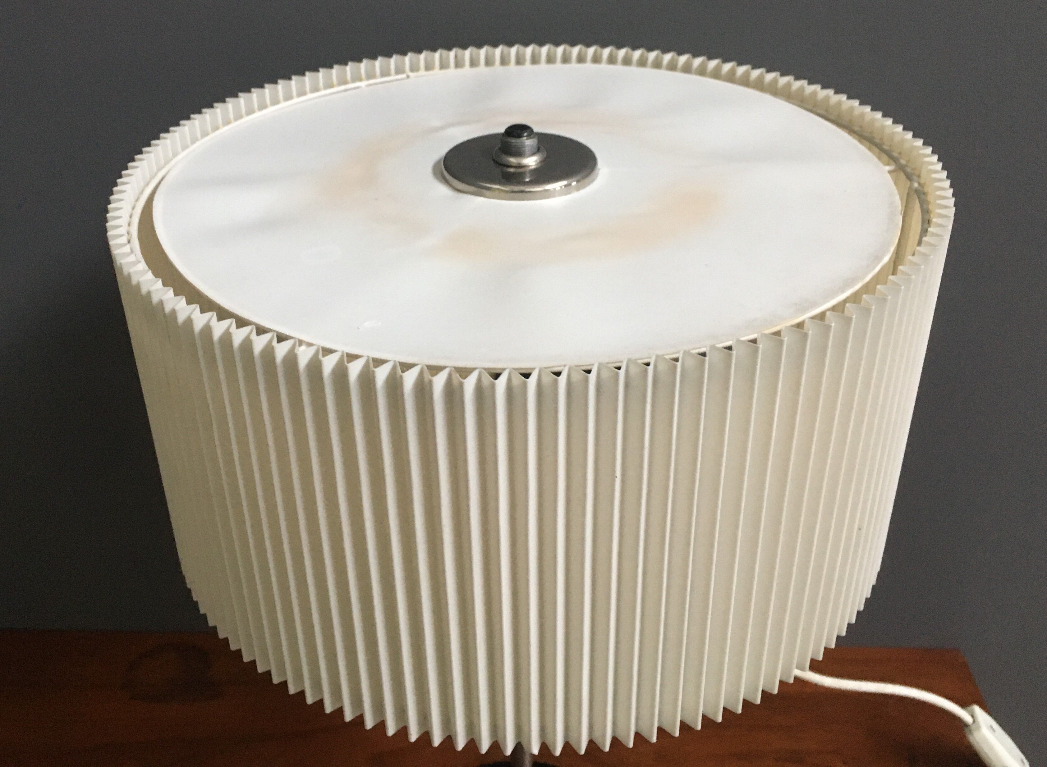1960s table lamp with a white plissee shade, adjustable in height MCM