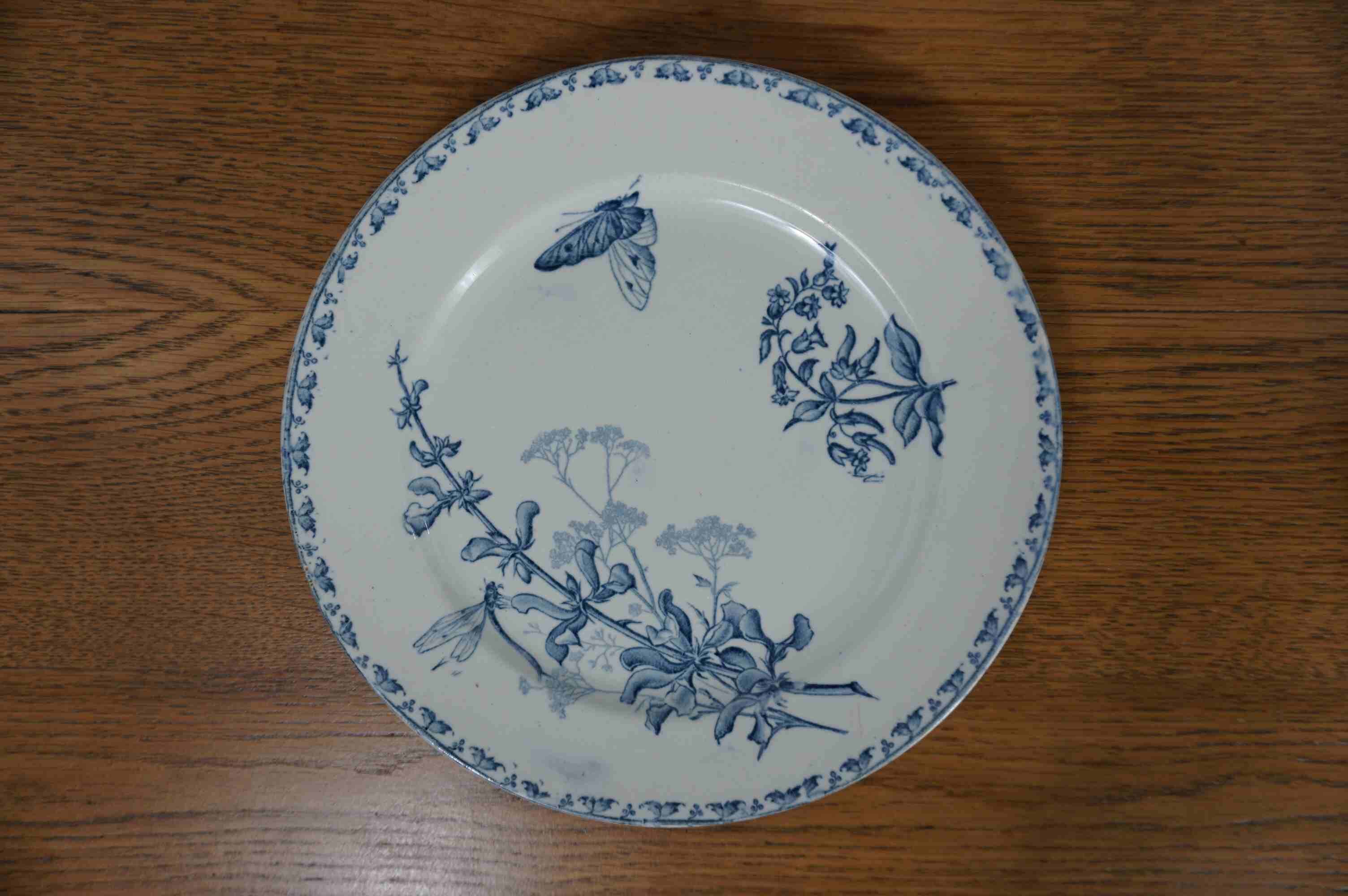 4 Sarreguemines “Carmen” flat plates