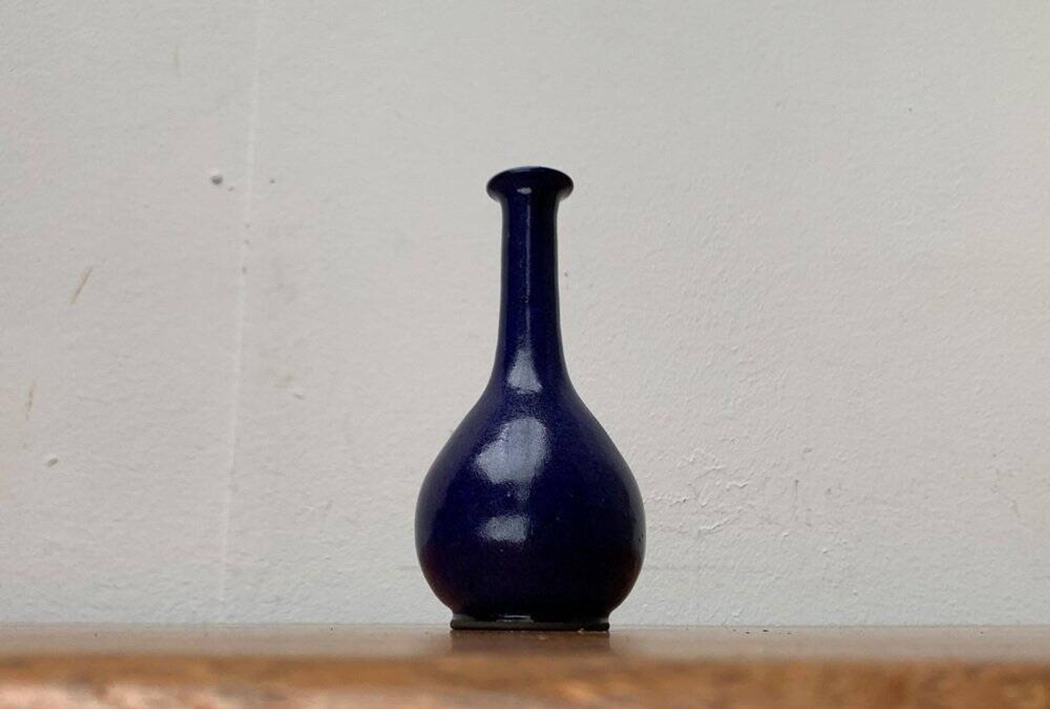 Minimalist mid-century pottery vase by BKW Böttger Keramik Wandsbek, Hamburg, Germany, 1960s.